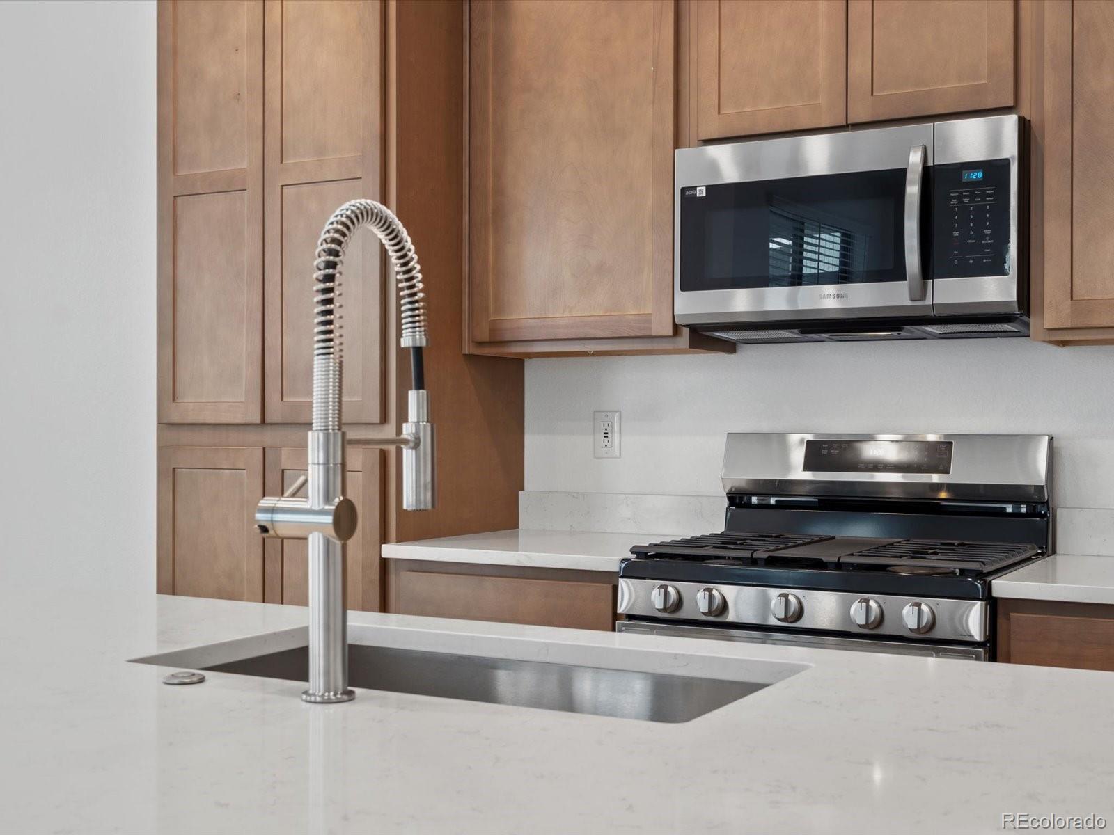 MLS Image #7 for 2060 s holly street 2,denver, Colorado