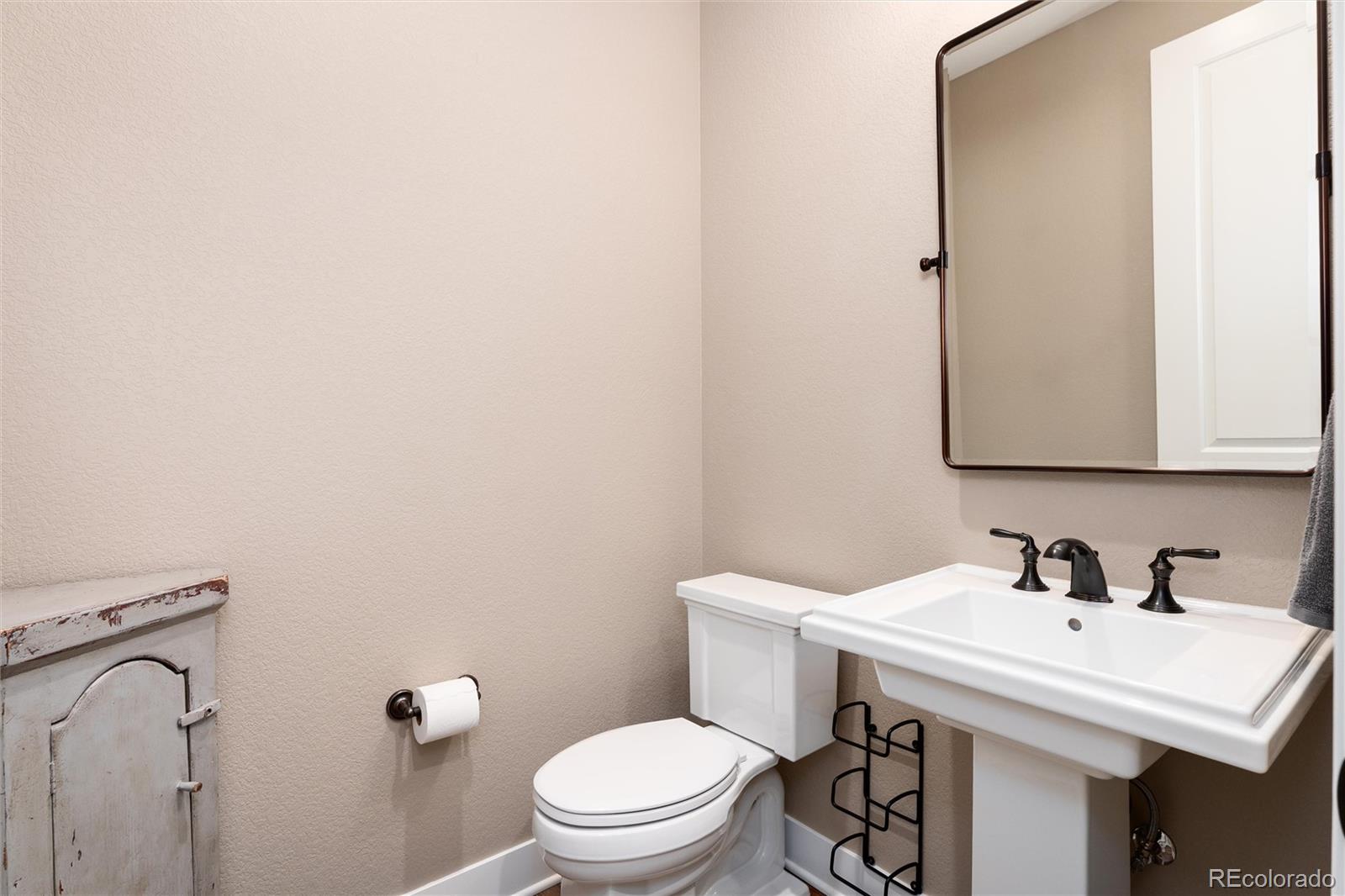 MLS Image #7 for 27643 e euclid drive,aurora, Colorado