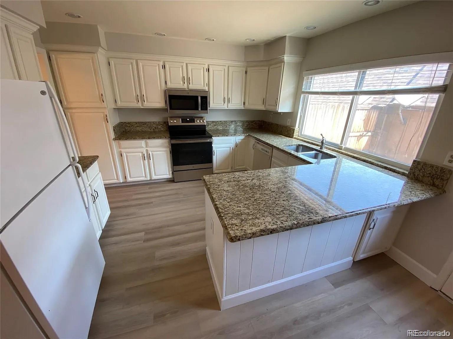 MLS Image #5 for 8328 e phillips place,centennial, Colorado