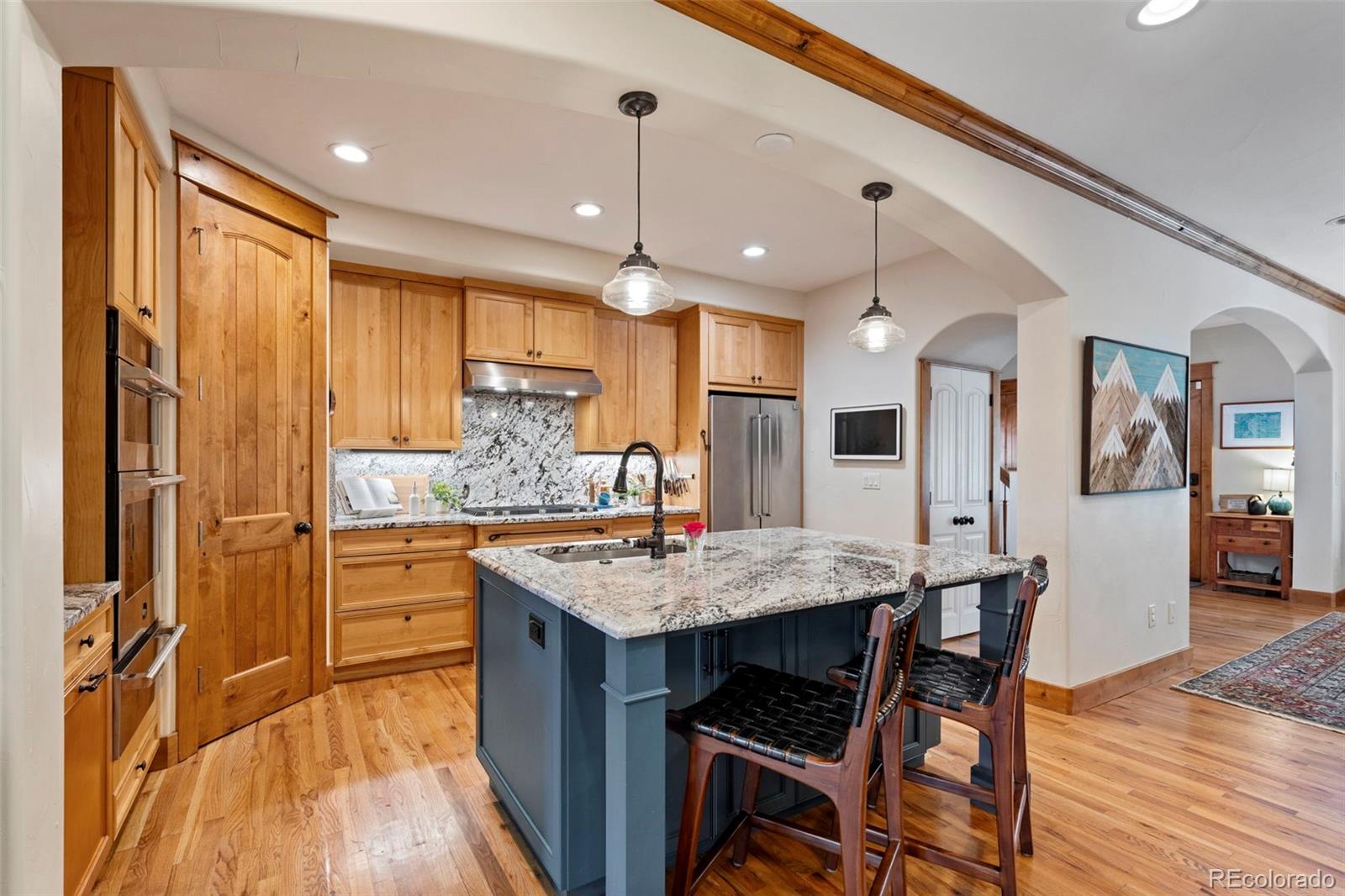 MLS Image #10 for 451 n pearl street,denver, Colorado