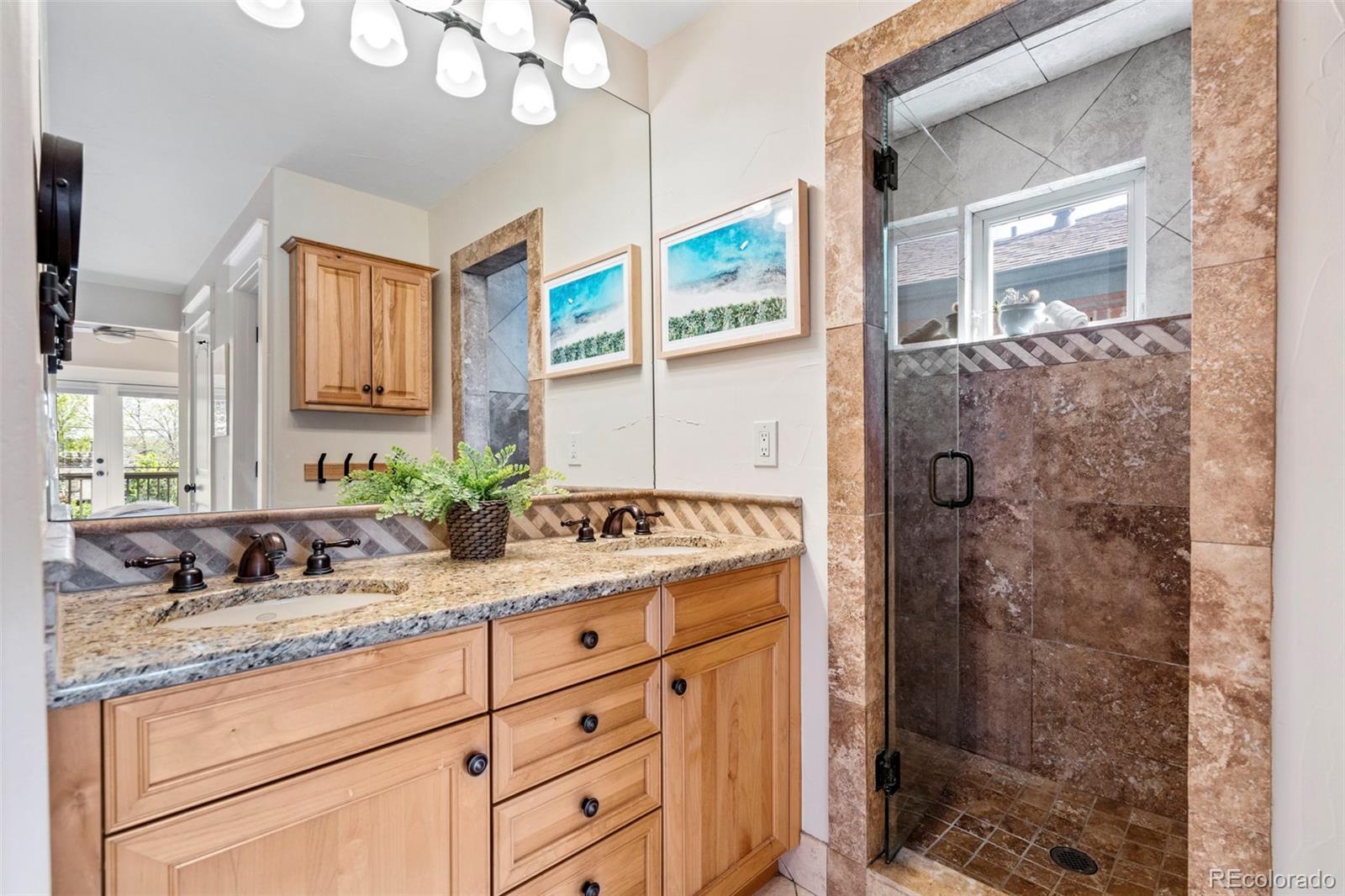 MLS Image #20 for 451 n pearl street,denver, Colorado