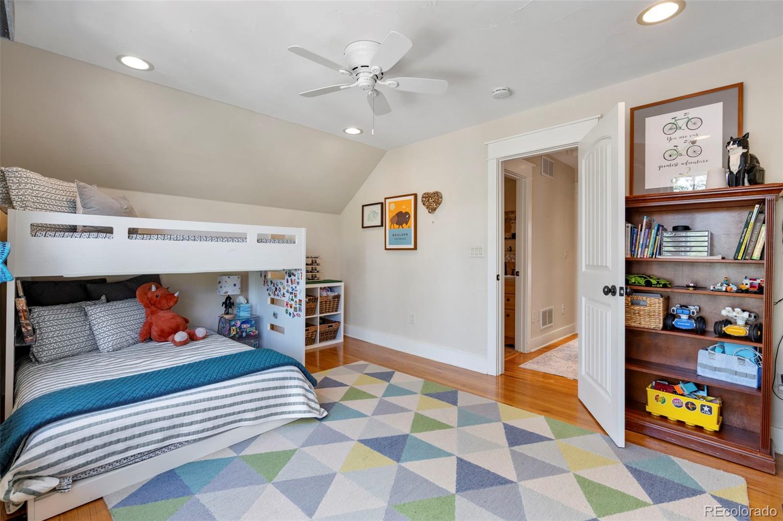 MLS Image #22 for 451 n pearl street,denver, Colorado