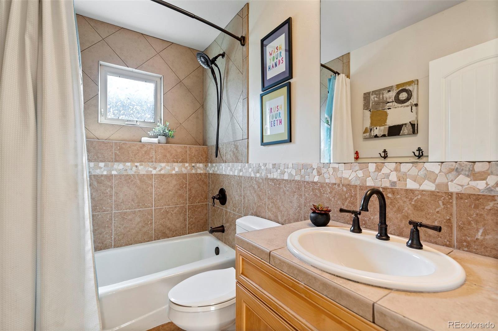 MLS Image #23 for 451 n pearl street,denver, Colorado