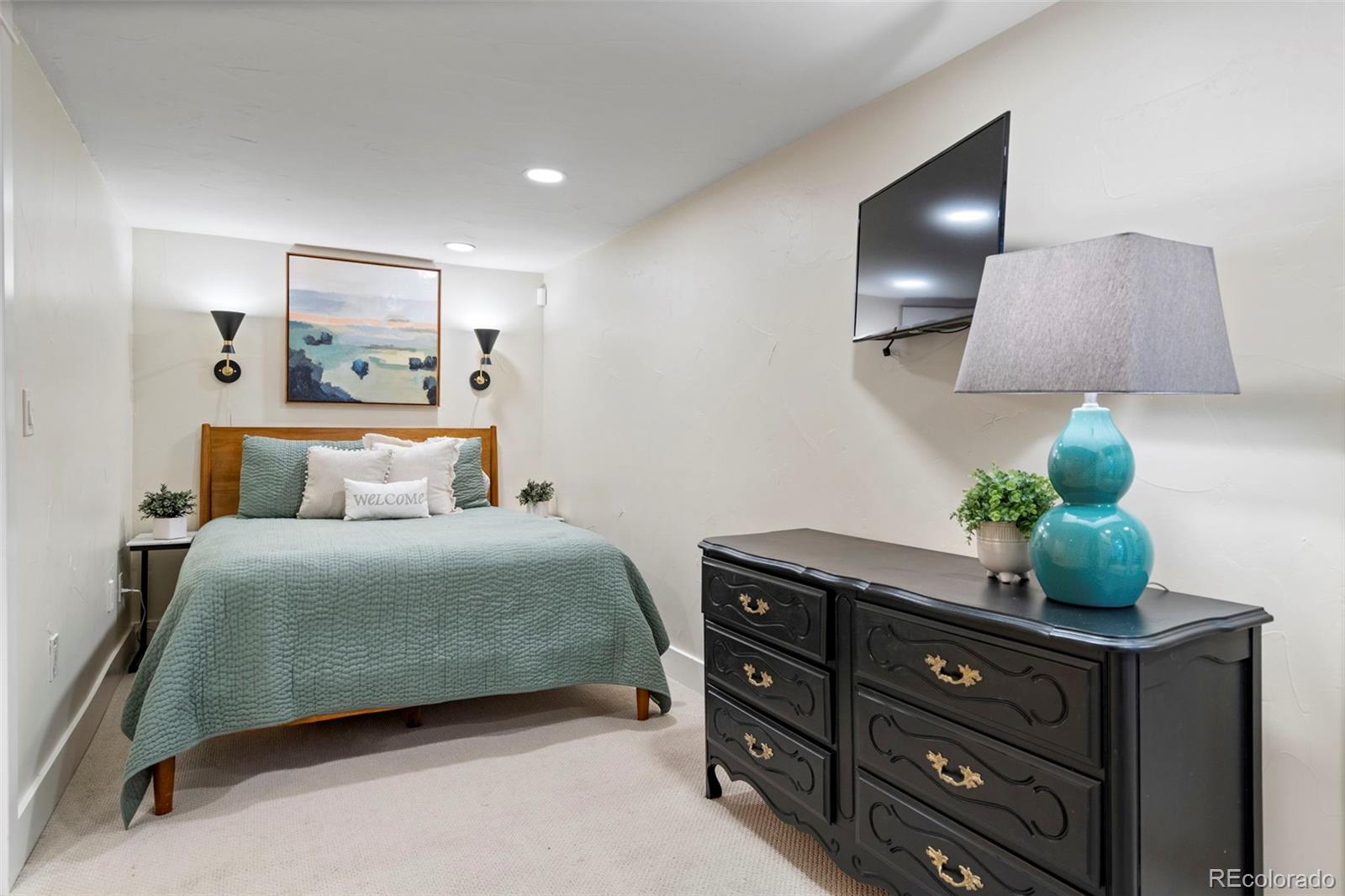 MLS Image #27 for 451 n pearl street,denver, Colorado