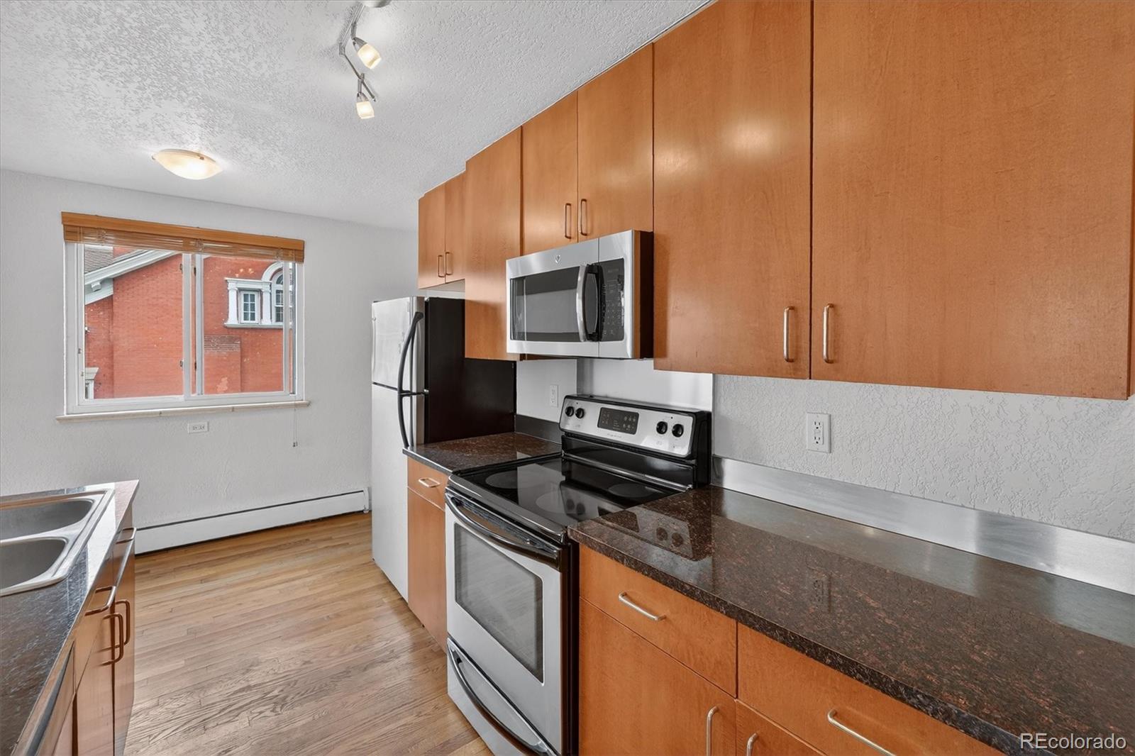 MLS Image #15 for 1336 n logan street 401,denver, Colorado