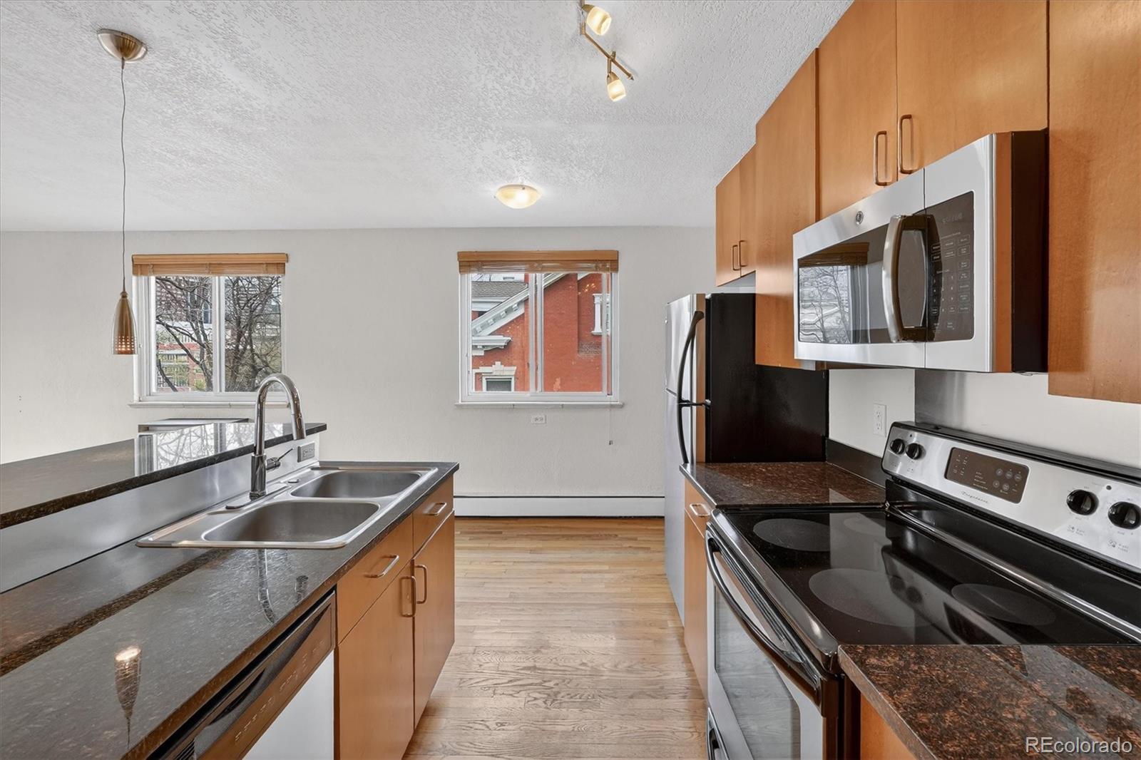 MLS Image #16 for 1336 n logan street 401,denver, Colorado