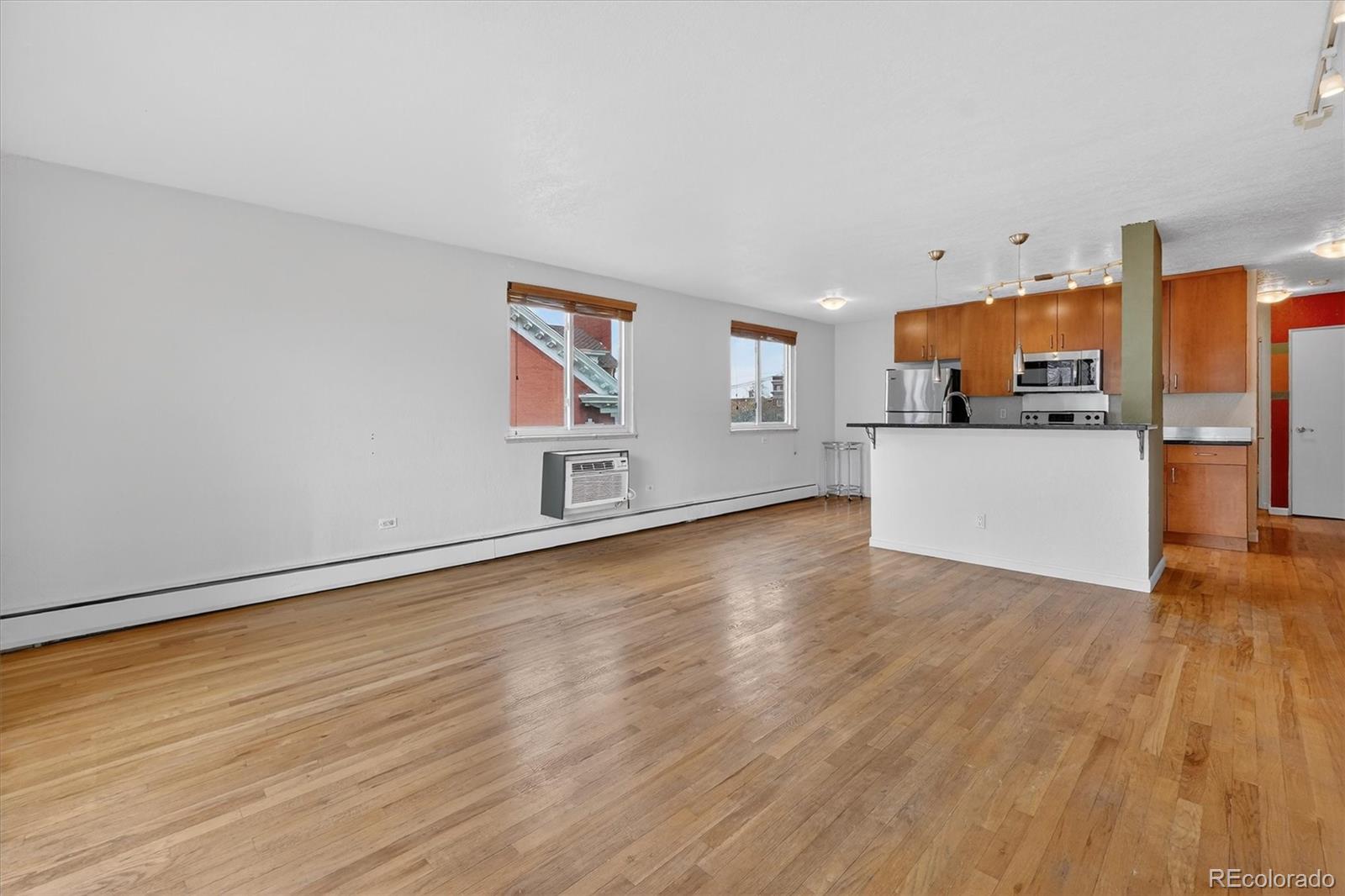 MLS Image #22 for 1336 n logan street 401,denver, Colorado