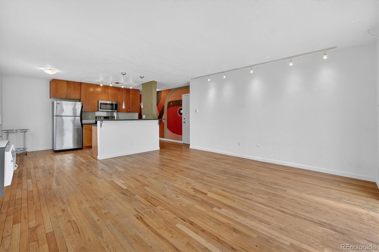MLS Image #23 for 1336 n logan street 401,denver, Colorado