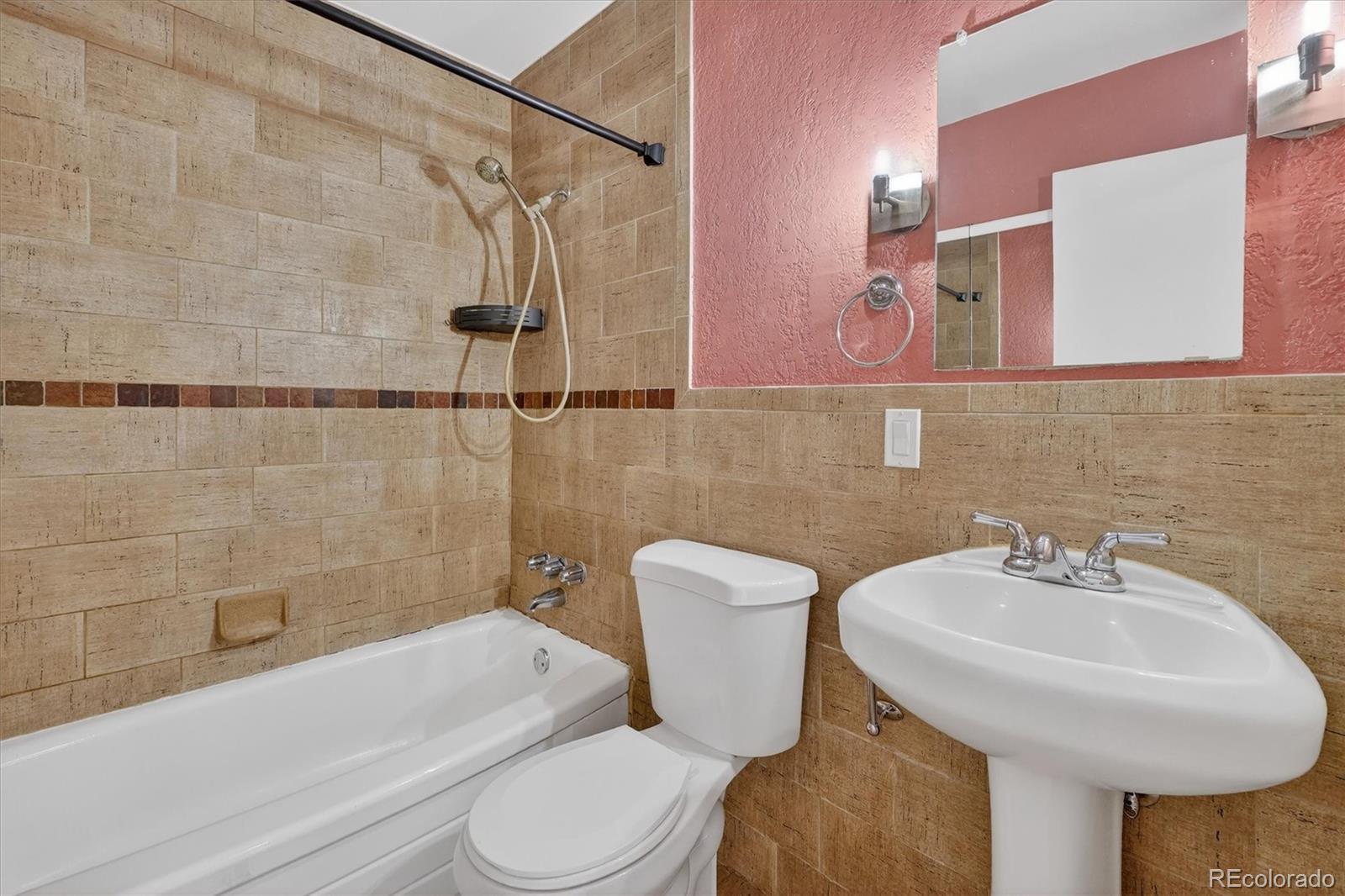 MLS Image #27 for 1336 n logan street 401,denver, Colorado