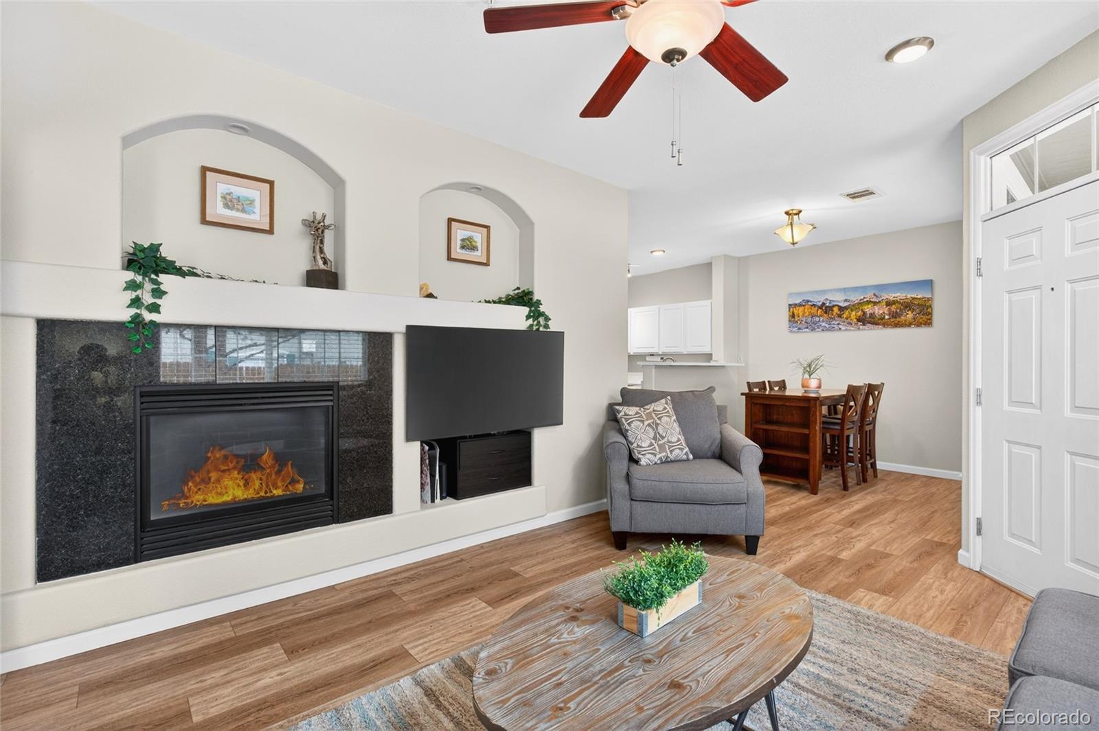 MLS Image #3 for 1509 s florence court,aurora, Colorado
