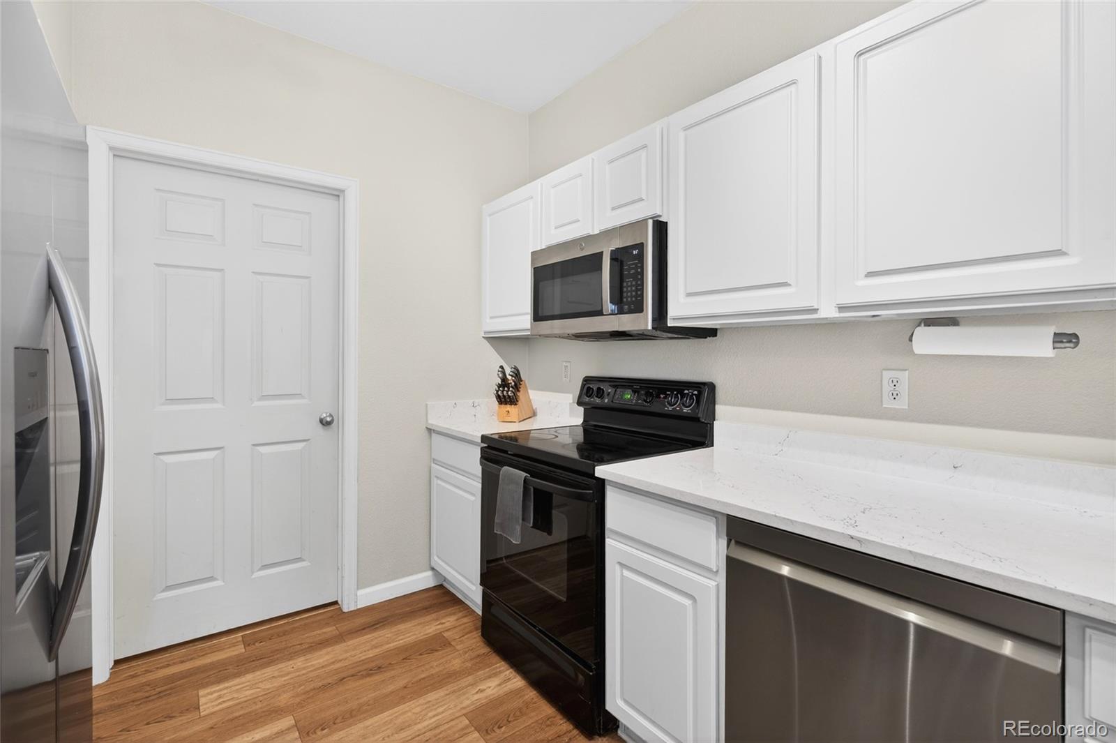 MLS Image #7 for 1509 s florence court,aurora, Colorado