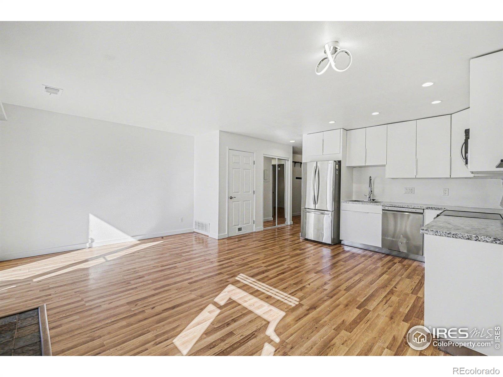 MLS Image #6 for 225 e 8th avenue,longmont, Colorado