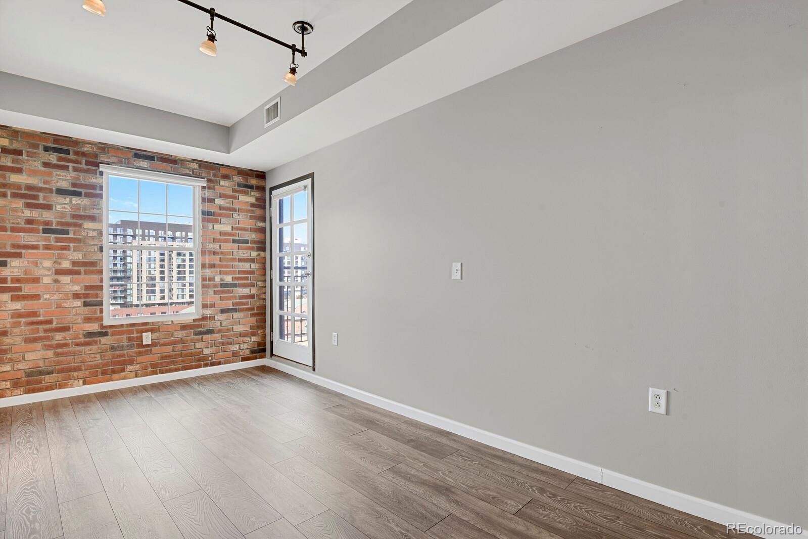 MLS Image #8 for 925 n lincoln street 8g,denver, Colorado