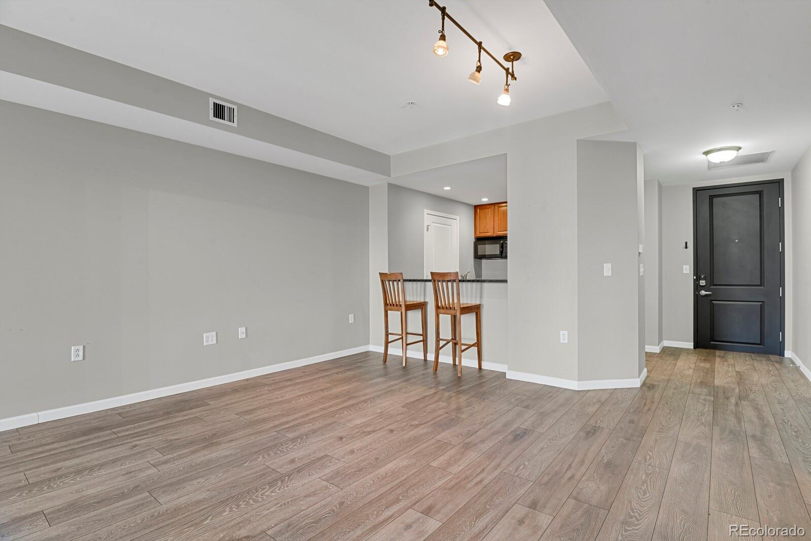 MLS Image #9 for 925 n lincoln street 8g,denver, Colorado
