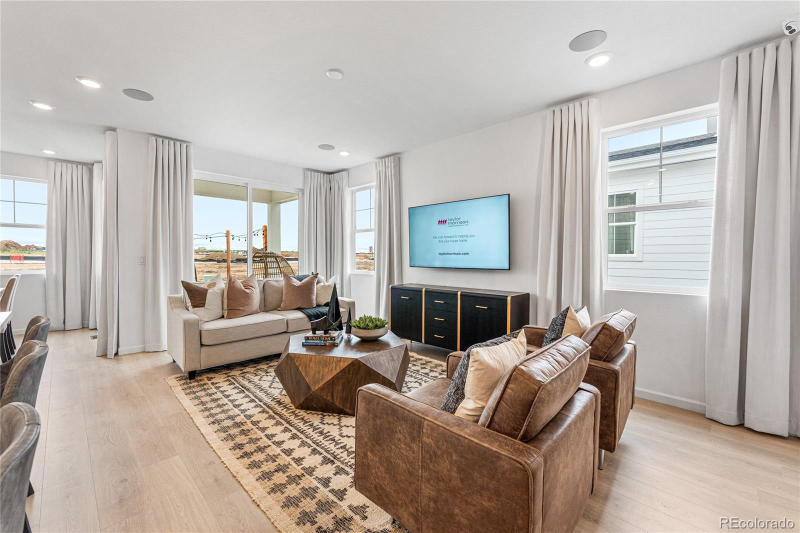 MLS Image #11 for 3328 n duquesne way,aurora, Colorado
