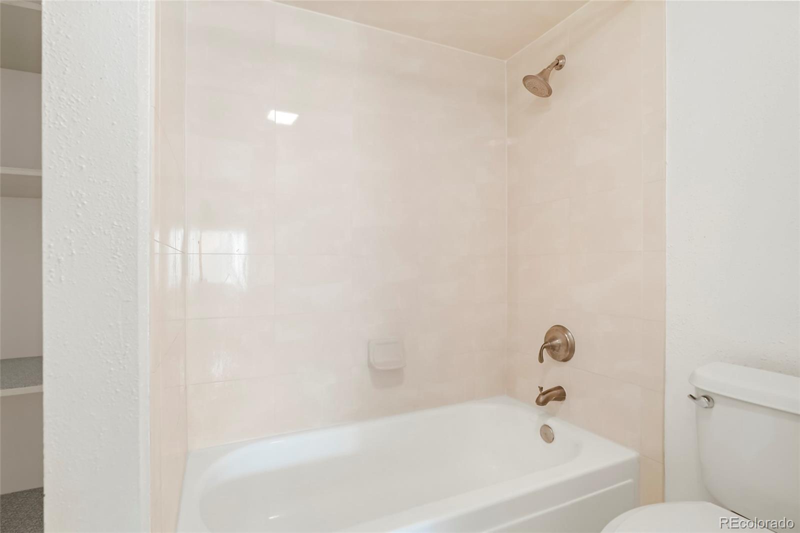 MLS Image #12 for 2525 s dayton way,denver, Colorado
