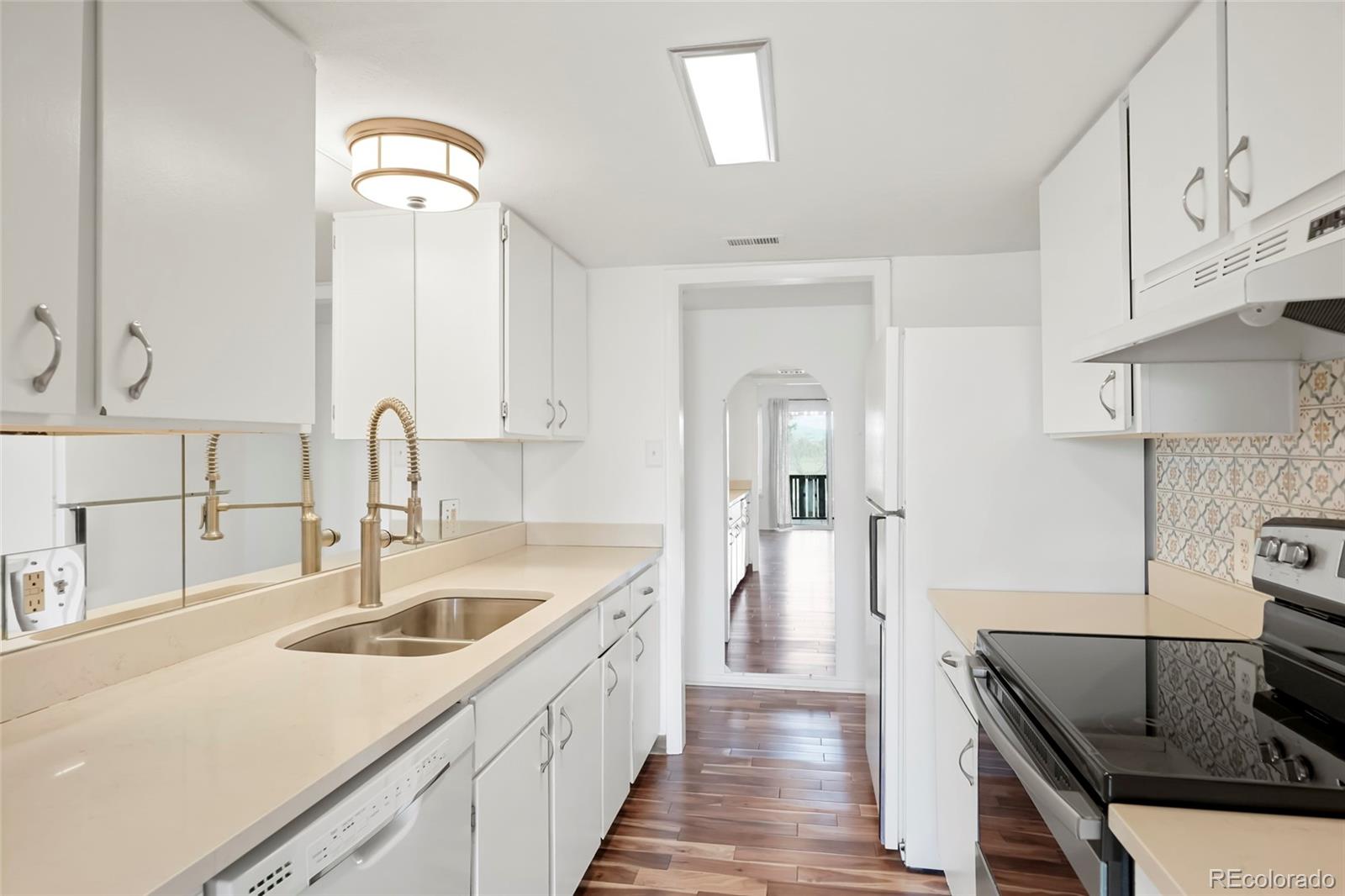 MLS Image #7 for 2525 s dayton way,denver, Colorado