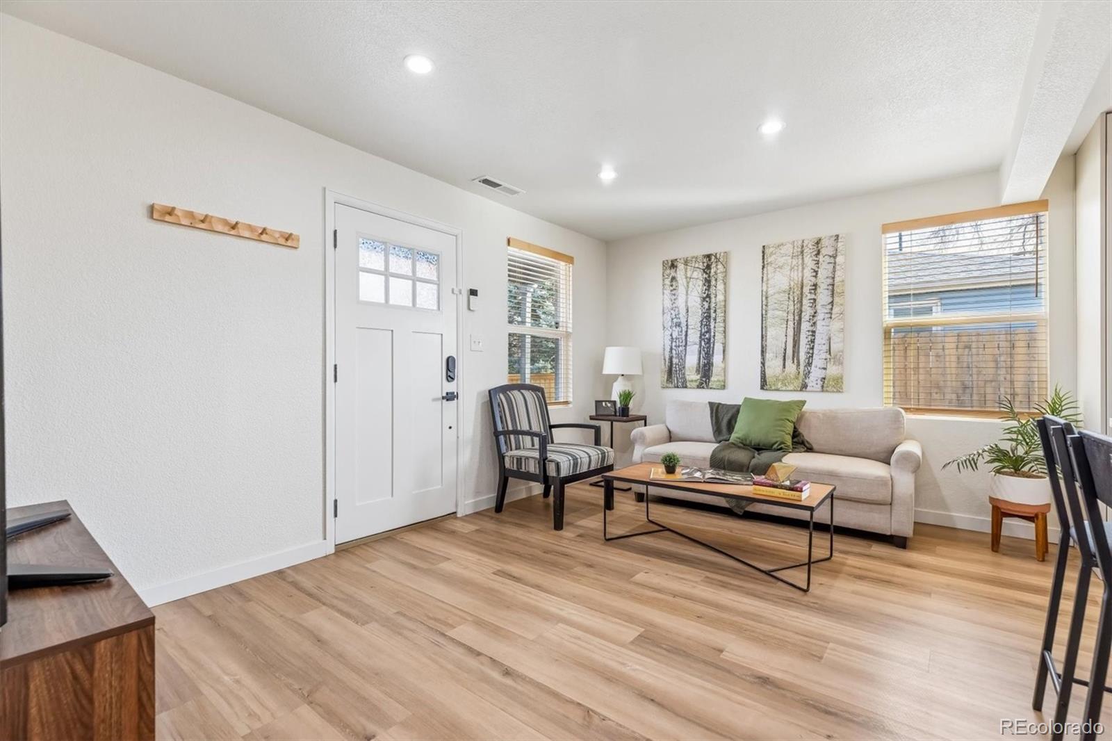 MLS Image #13 for 3615 n saint paul street,denver, Colorado