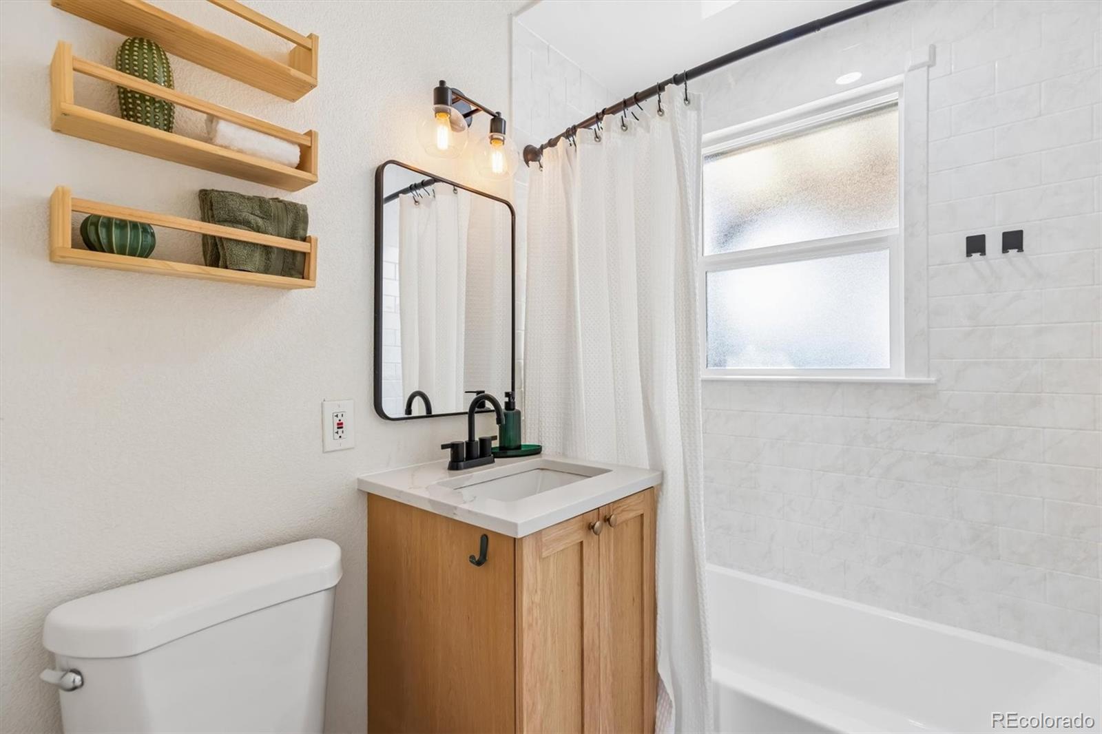 MLS Image #16 for 3615 n saint paul street,denver, Colorado