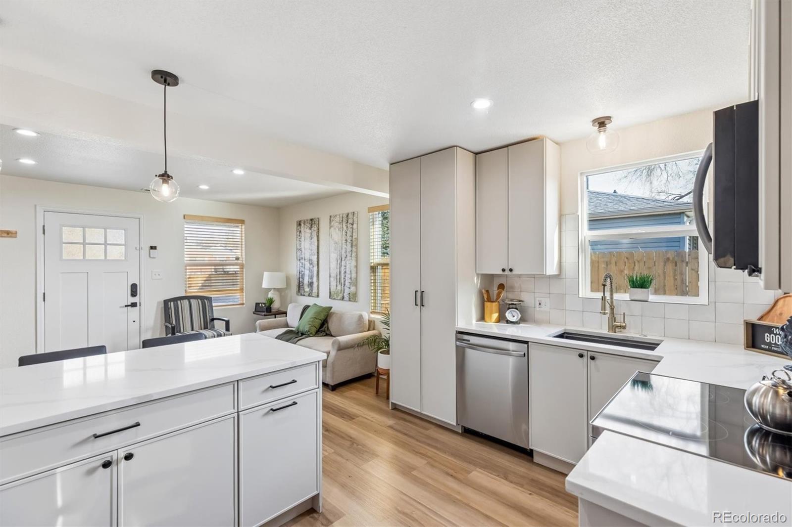 MLS Image #8 for 3615 n saint paul street,denver, Colorado