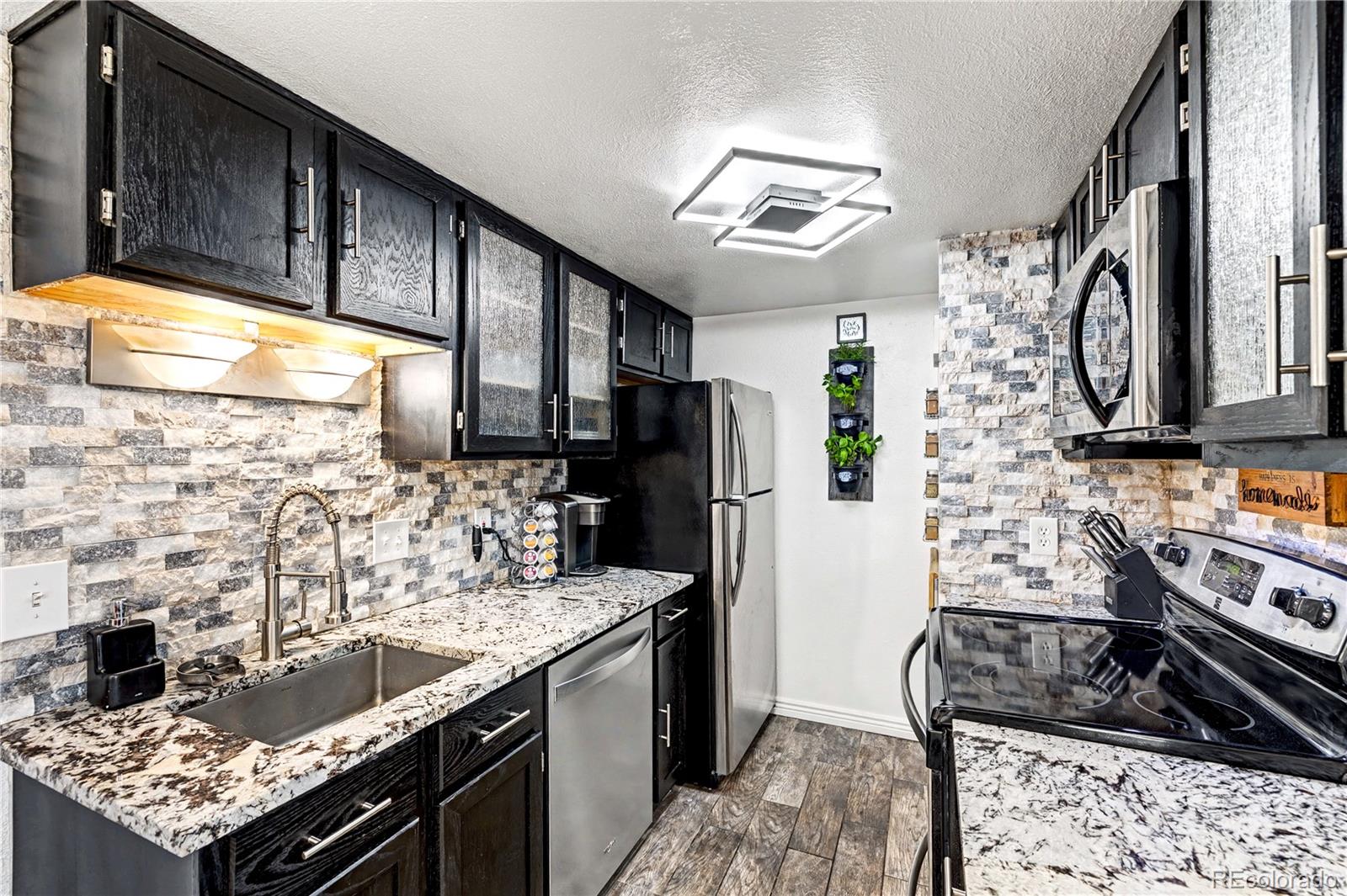 MLS Image #11 for 1358 s irving street,denver, Colorado