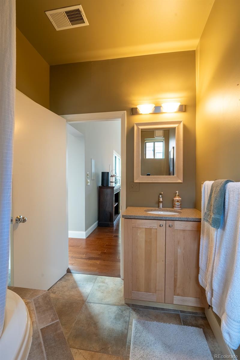 MLS Image #18 for 930  acoma street,denver, Colorado