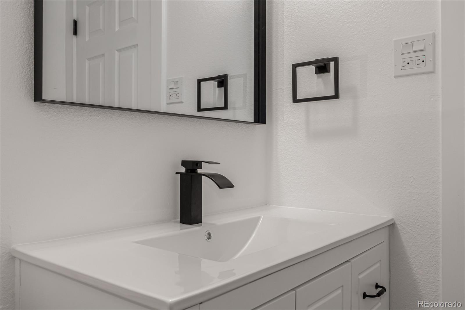 MLS Image #15 for 3371 s monaco parkway a,denver, Colorado