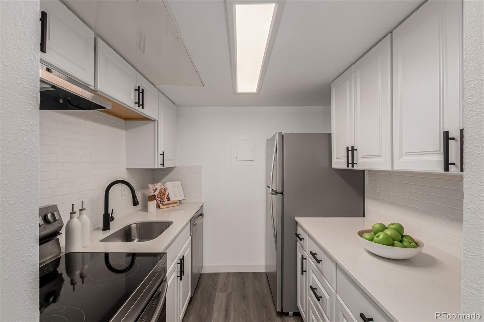 MLS Image #6 for 3371 s monaco parkway a,denver, Colorado