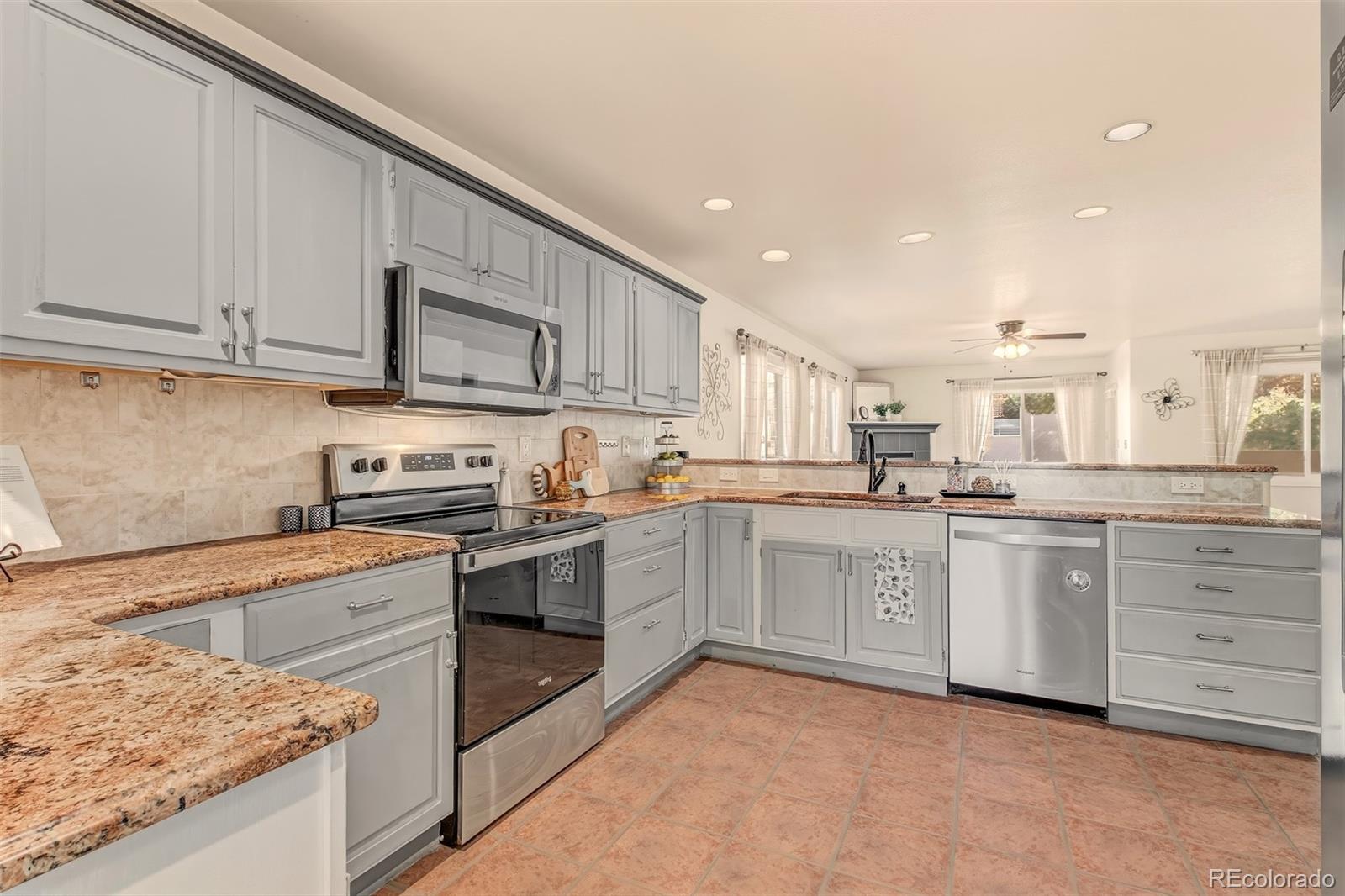 MLS Image #3 for 150  luxury lane,colorado springs, Colorado
