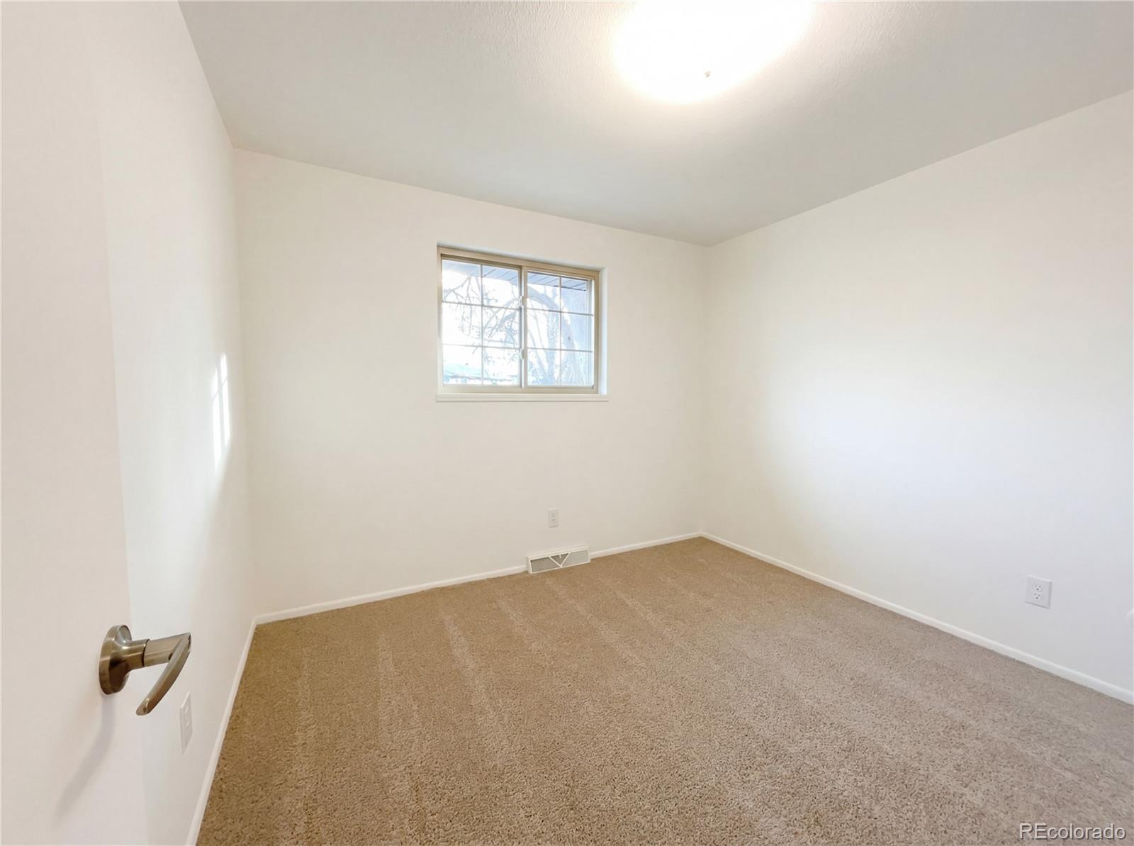 MLS Image #5 for 1027 n 1st street,johnstown, Colorado