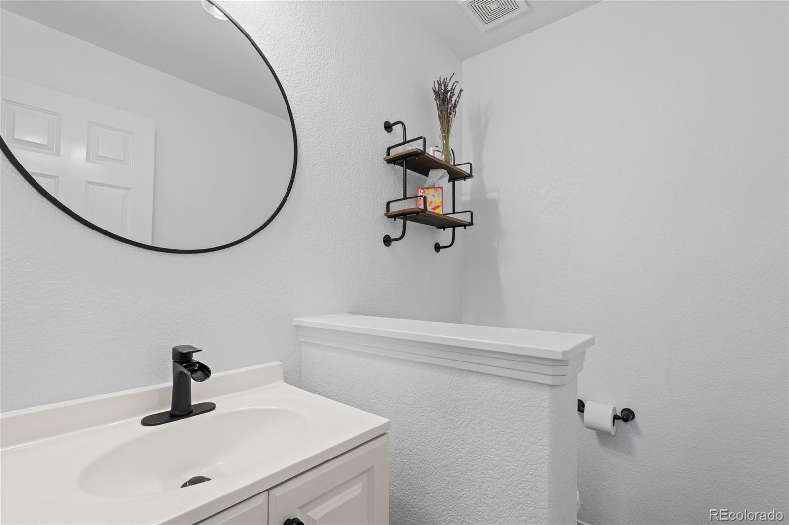 MLS Image #26 for 4600 e louisiana avenue,denver, Colorado