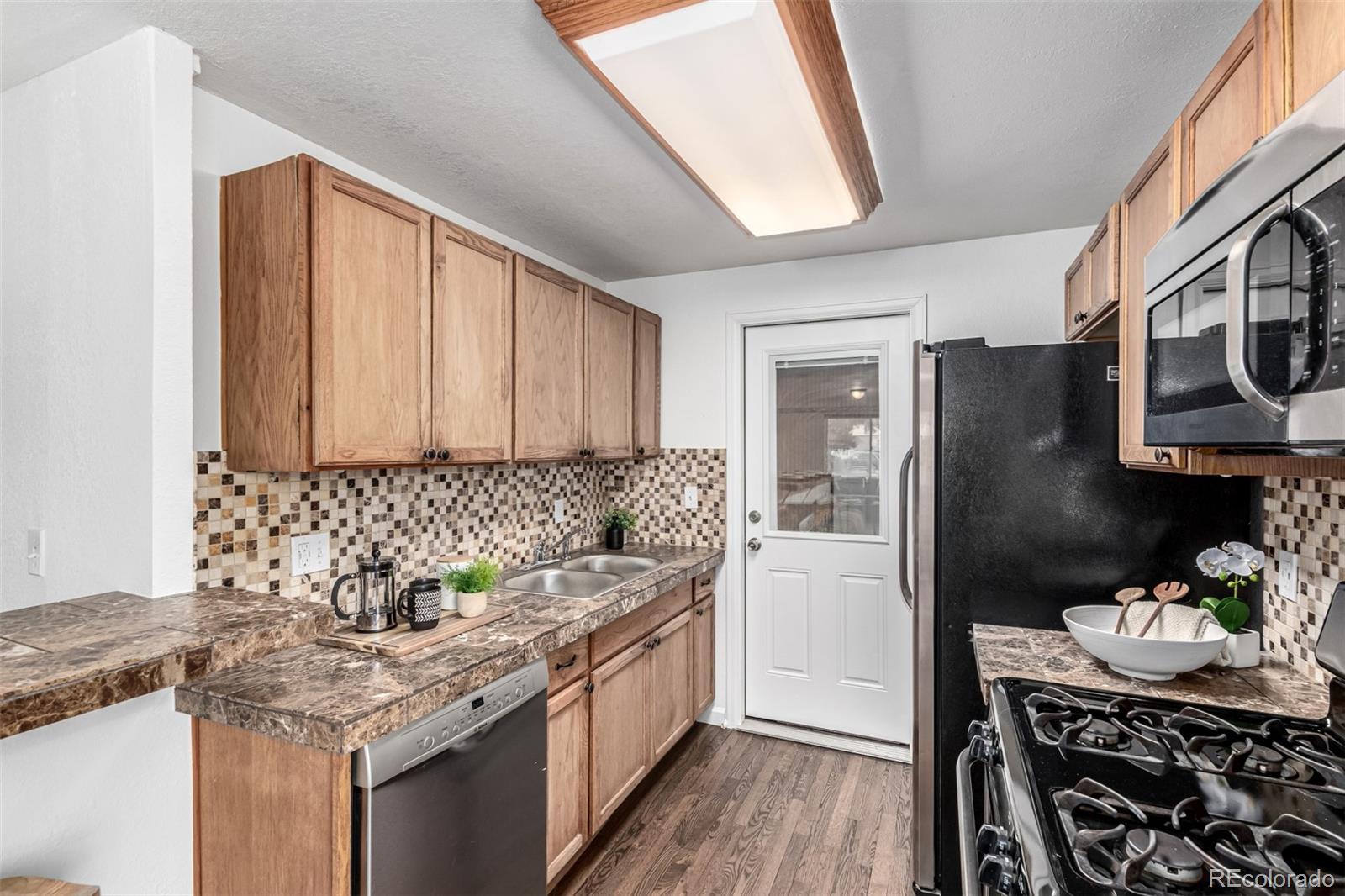 MLS Image #12 for 3110 w bear creek drive,englewood, Colorado