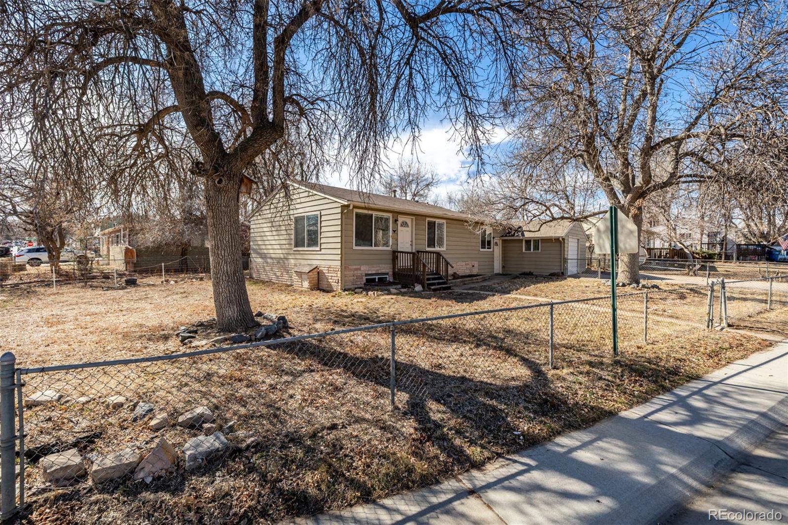 MLS Image #2 for 3110 w bear creek drive,englewood, Colorado