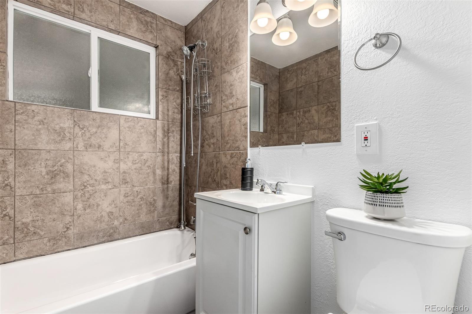 MLS Image #23 for 3110 w bear creek drive,englewood, Colorado