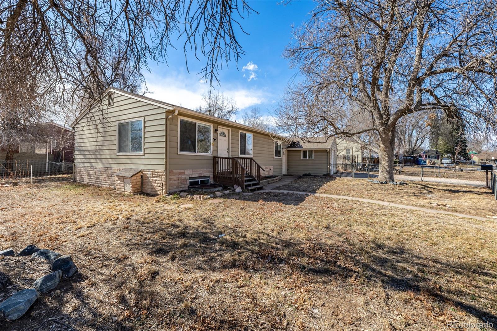 MLS Image #3 for 3110 w bear creek drive,englewood, Colorado