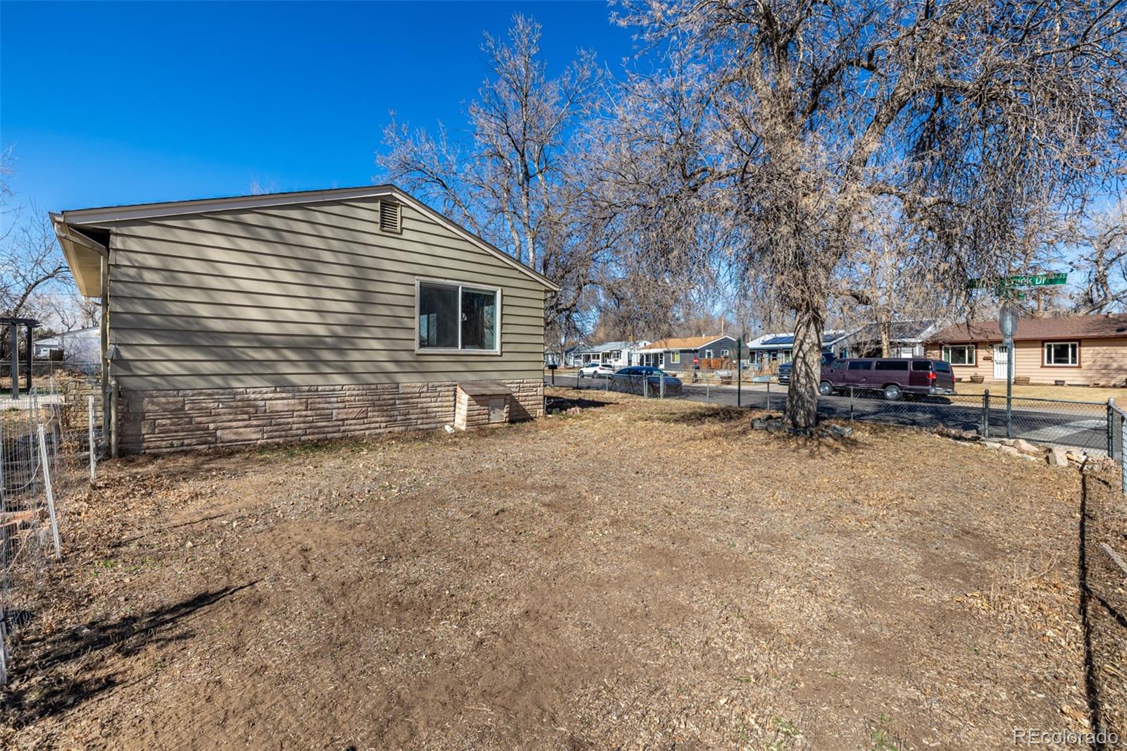 MLS Image #4 for 3110 w bear creek drive,englewood, Colorado