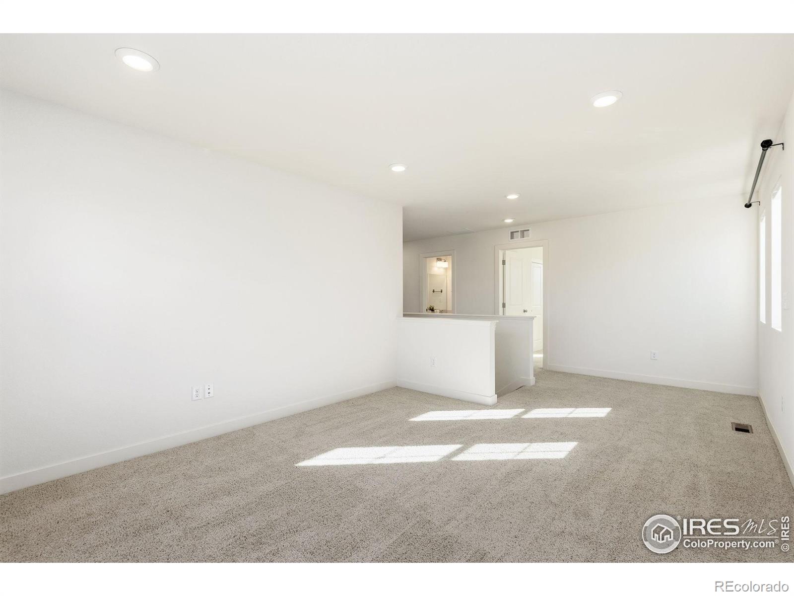MLS Image #11 for 4532  heatherhill court,longmont, Colorado