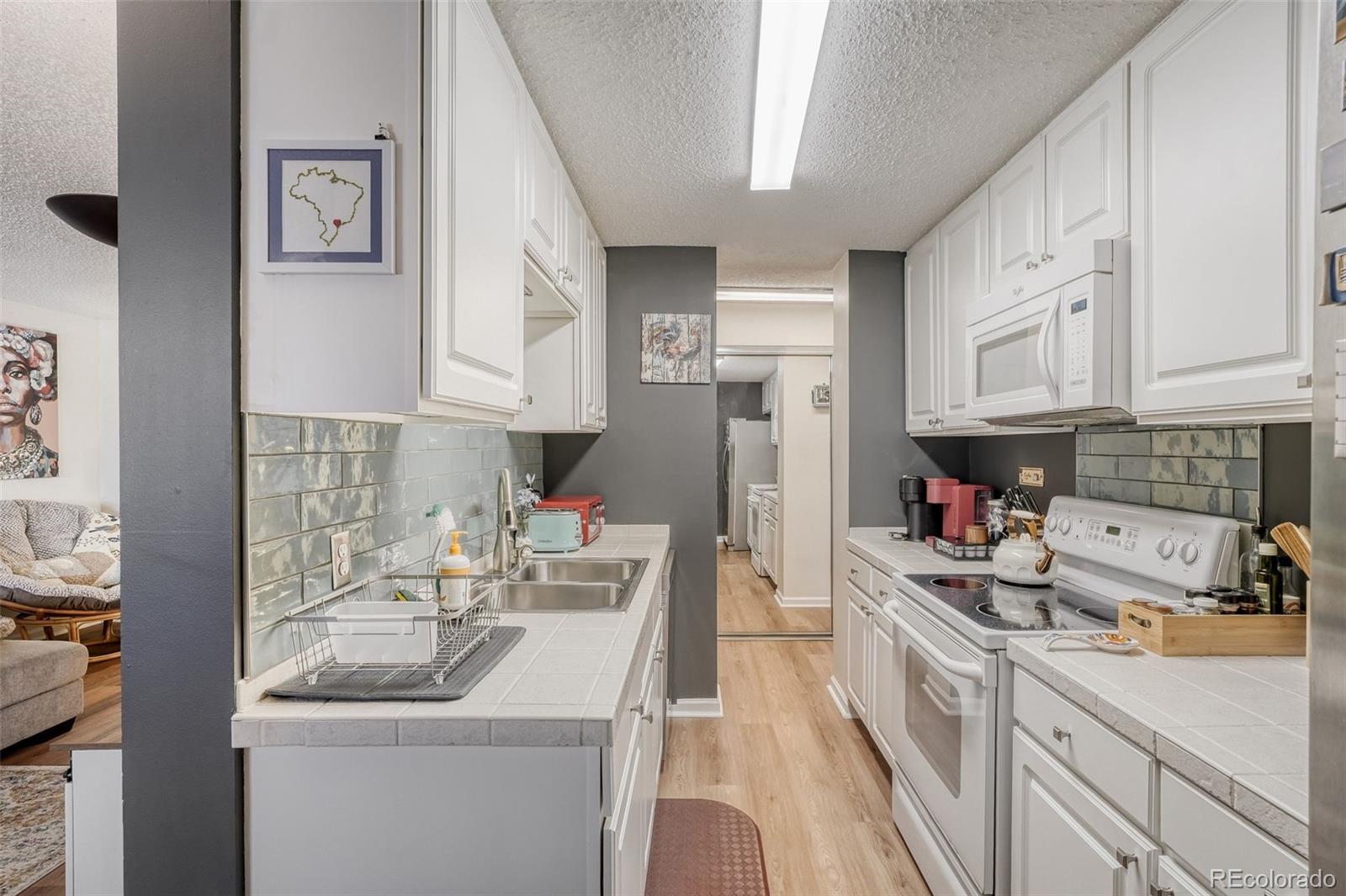 MLS Image #13 for 2225  buchtel boulevard,denver, Colorado