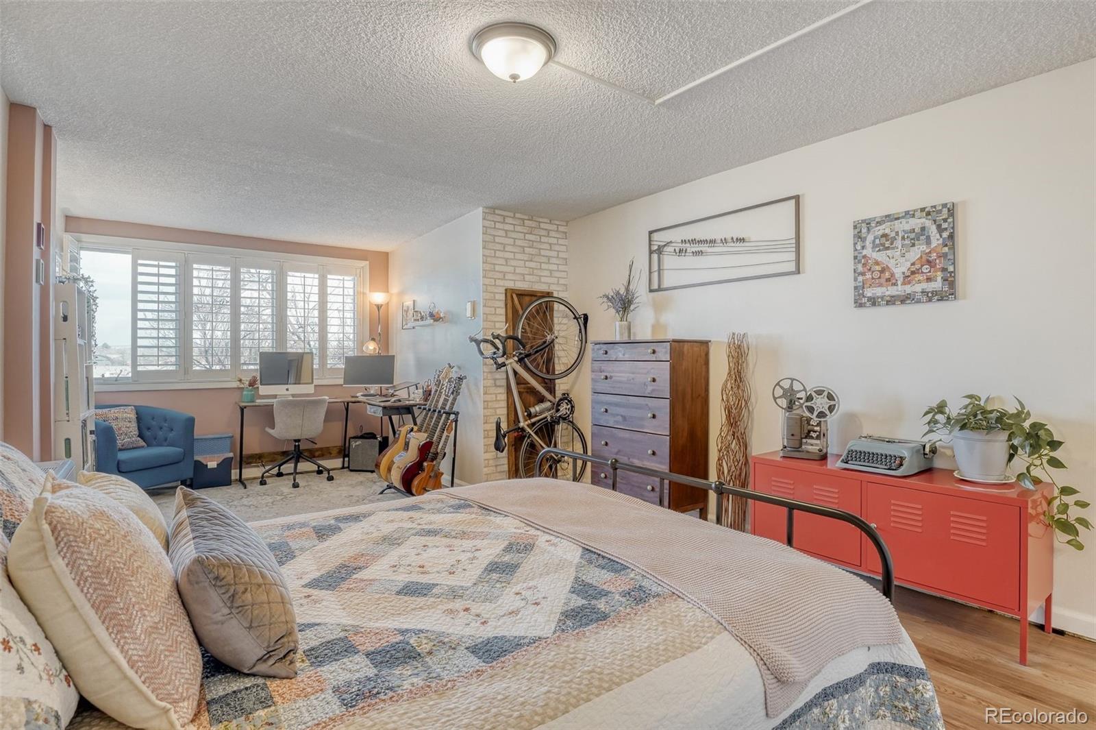 MLS Image #18 for 2225  buchtel boulevard,denver, Colorado