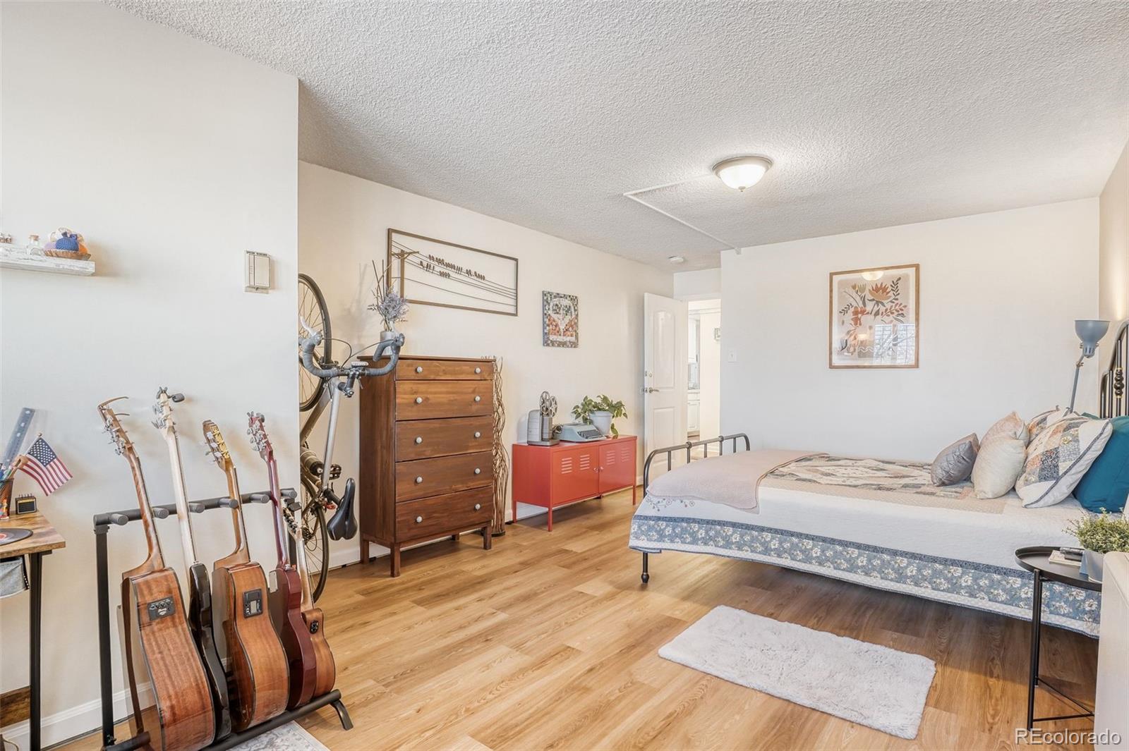 MLS Image #21 for 2225  buchtel boulevard,denver, Colorado