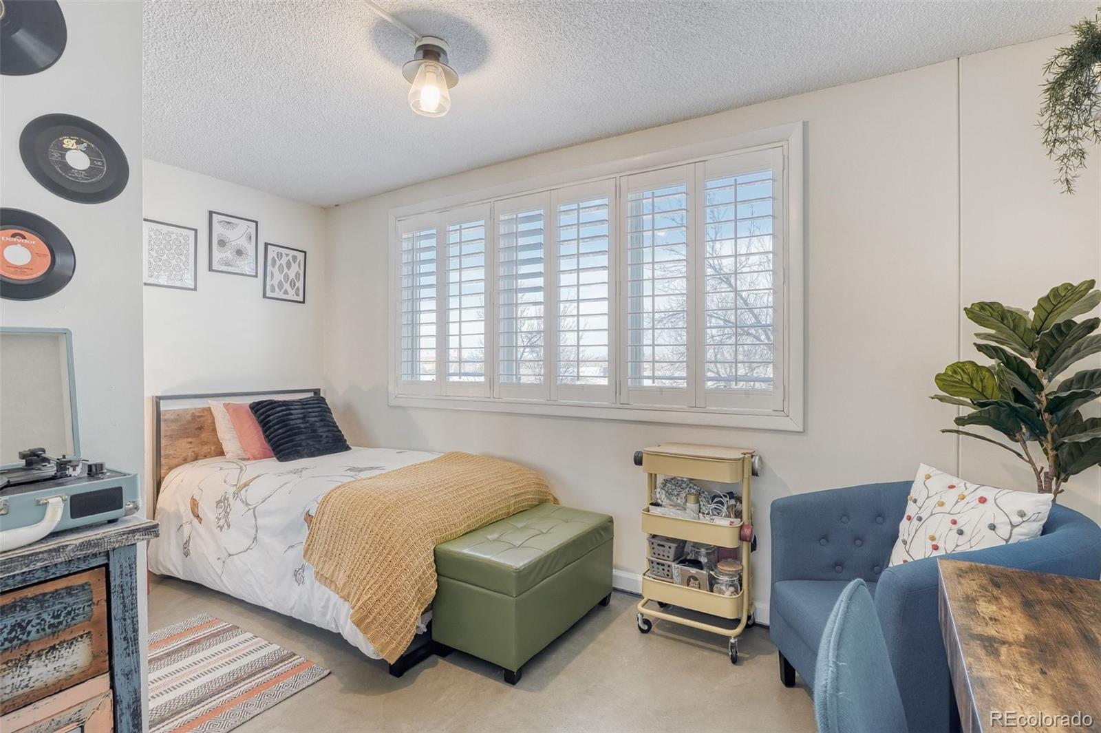MLS Image #23 for 2225  buchtel boulevard,denver, Colorado