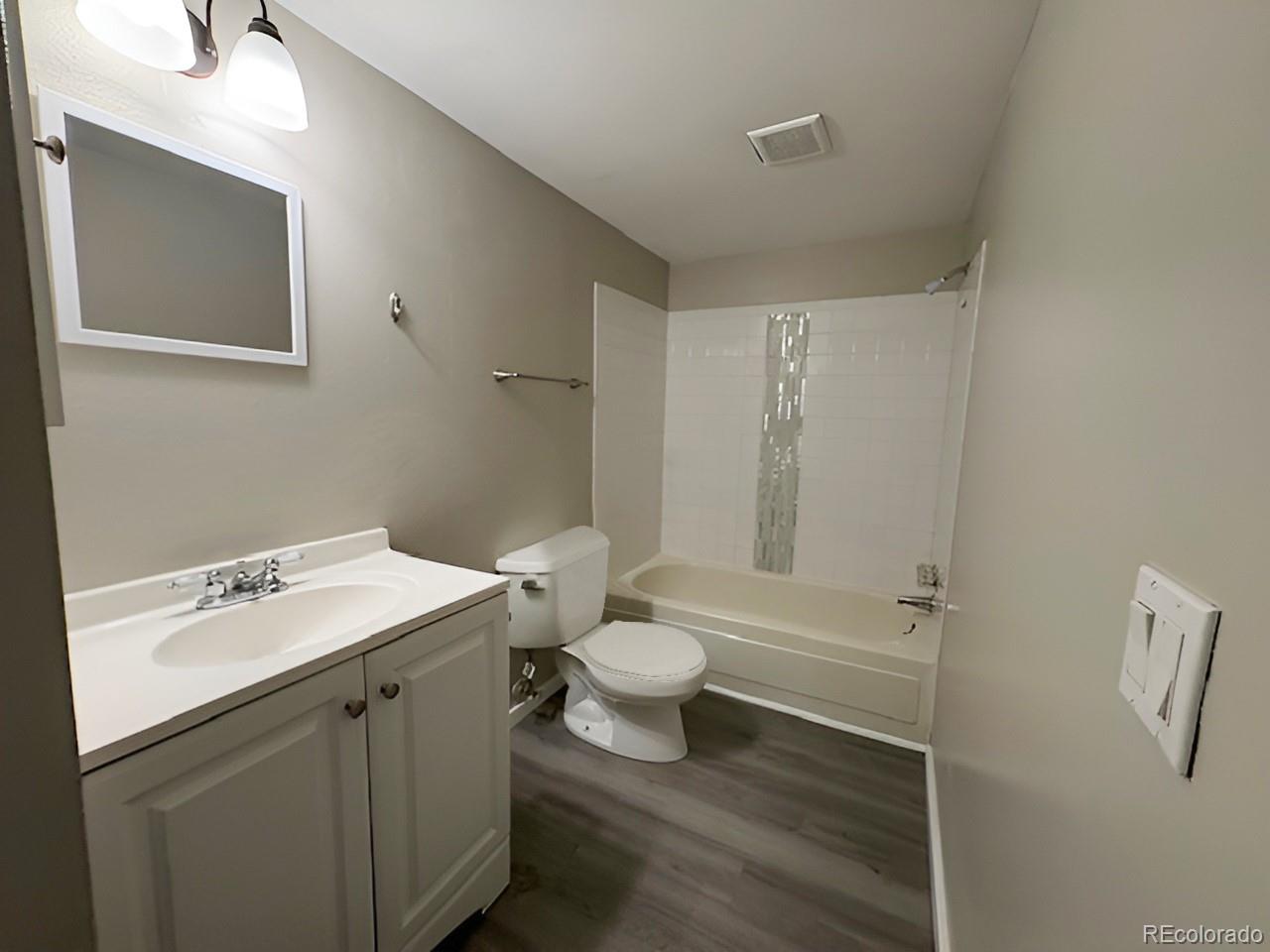 MLS Image #10 for 14704 e 2nd avenue,aurora, Colorado