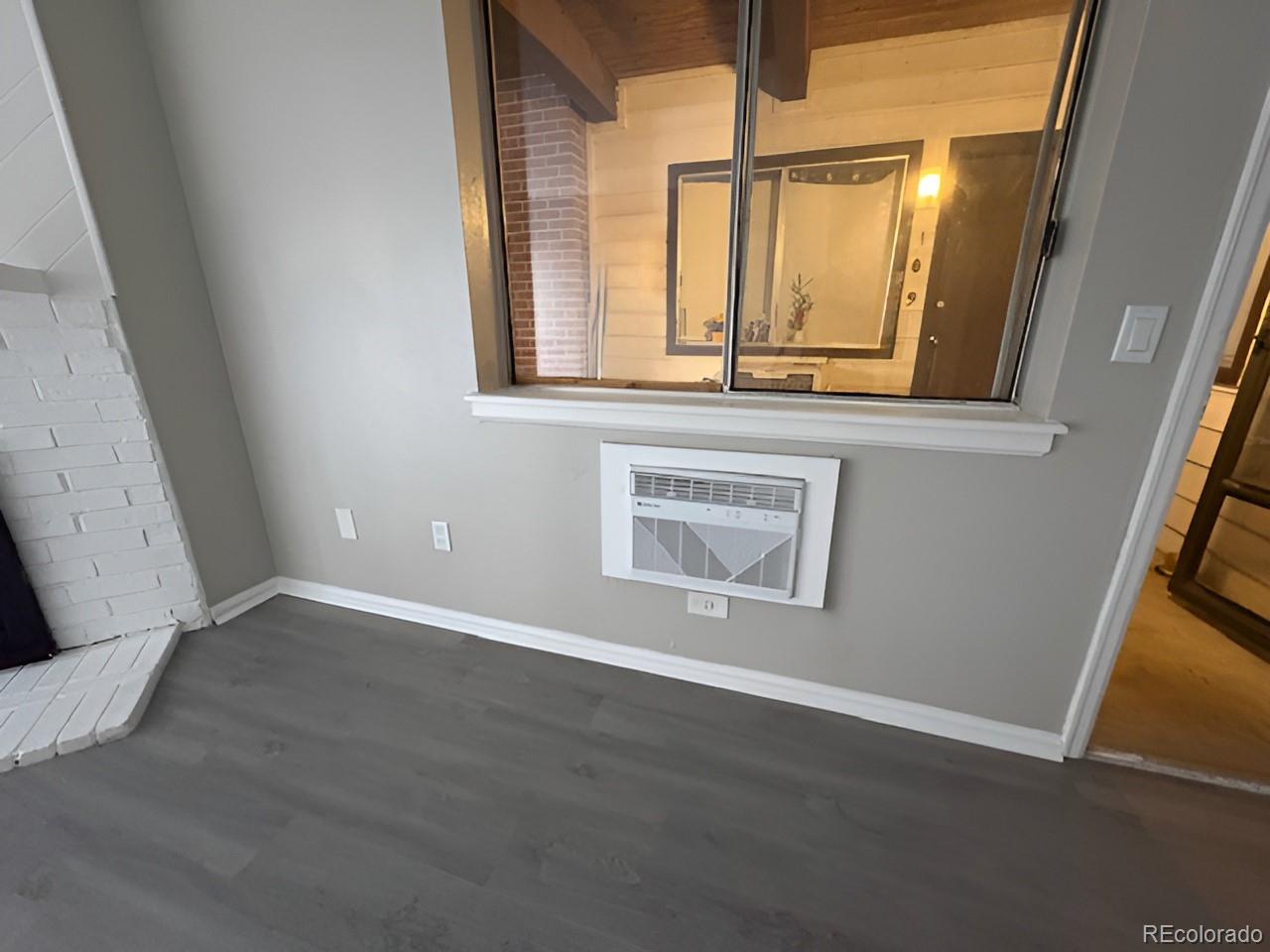 MLS Image #4 for 14704 e 2nd avenue,aurora, Colorado