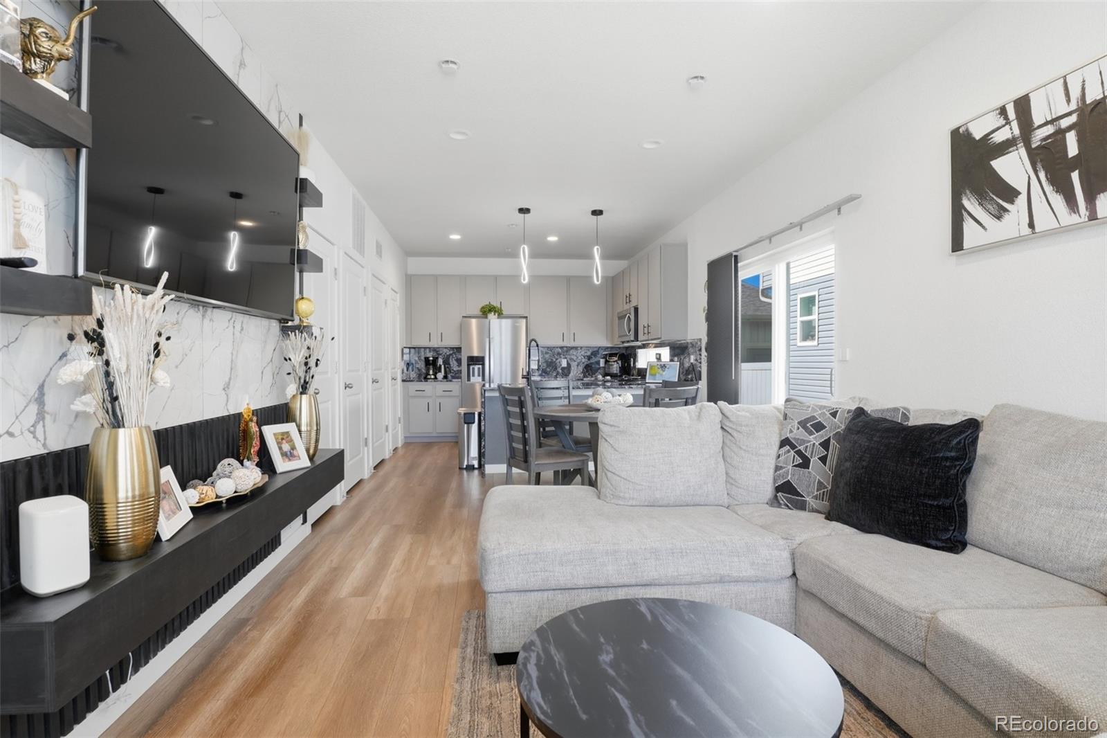 MLS Image #6 for 5025 n yampa street,denver, Colorado