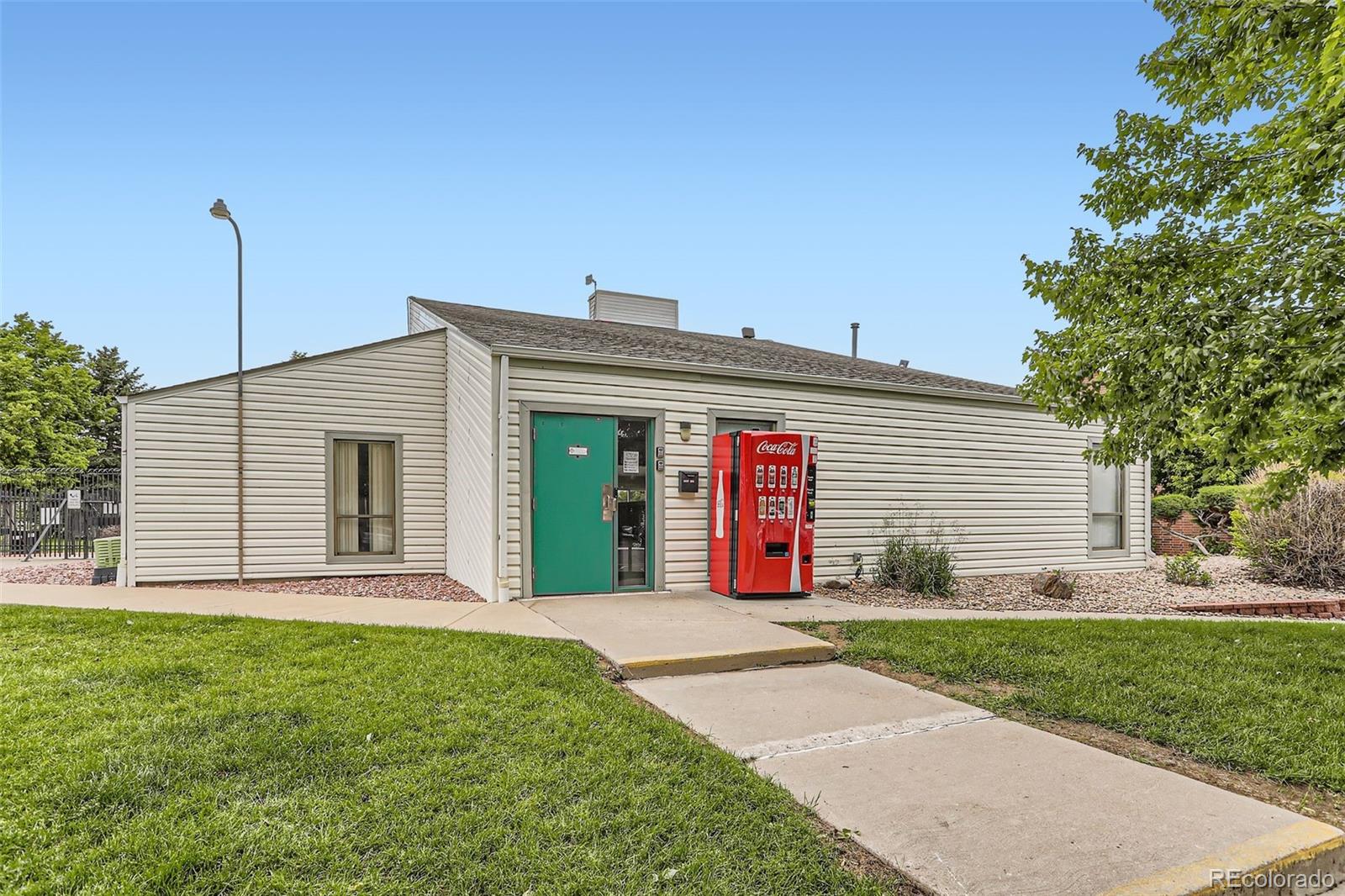 MLS Image #18 for 10150 e virginia avenue 4-301,denver, Colorado