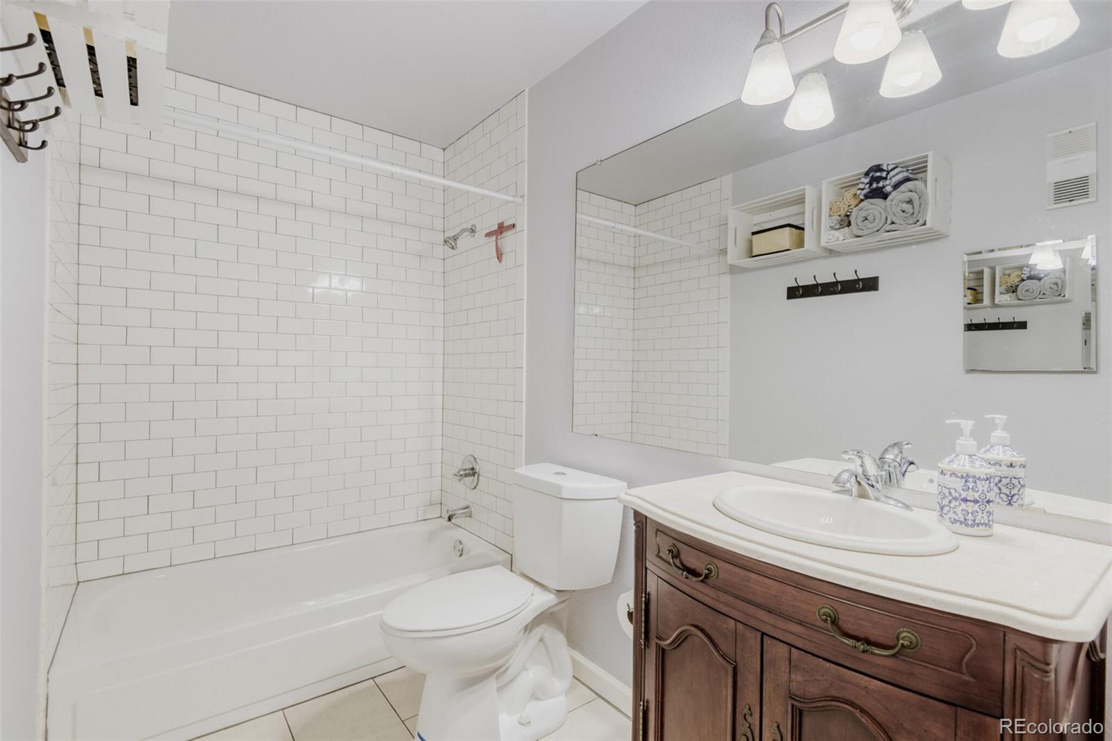 MLS Image #8 for 10150 e virginia avenue 4-301,denver, Colorado