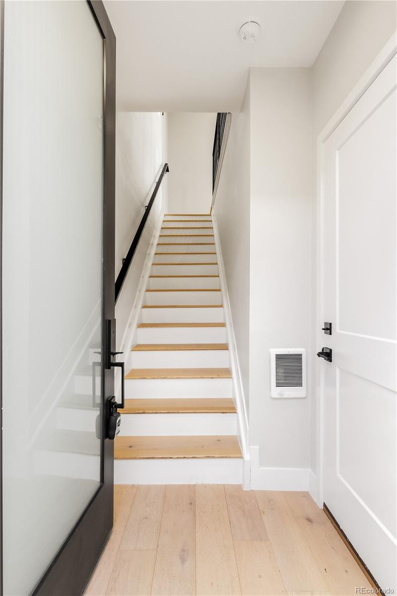 MLS Image #15 for 1467 n locust street,denver, Colorado