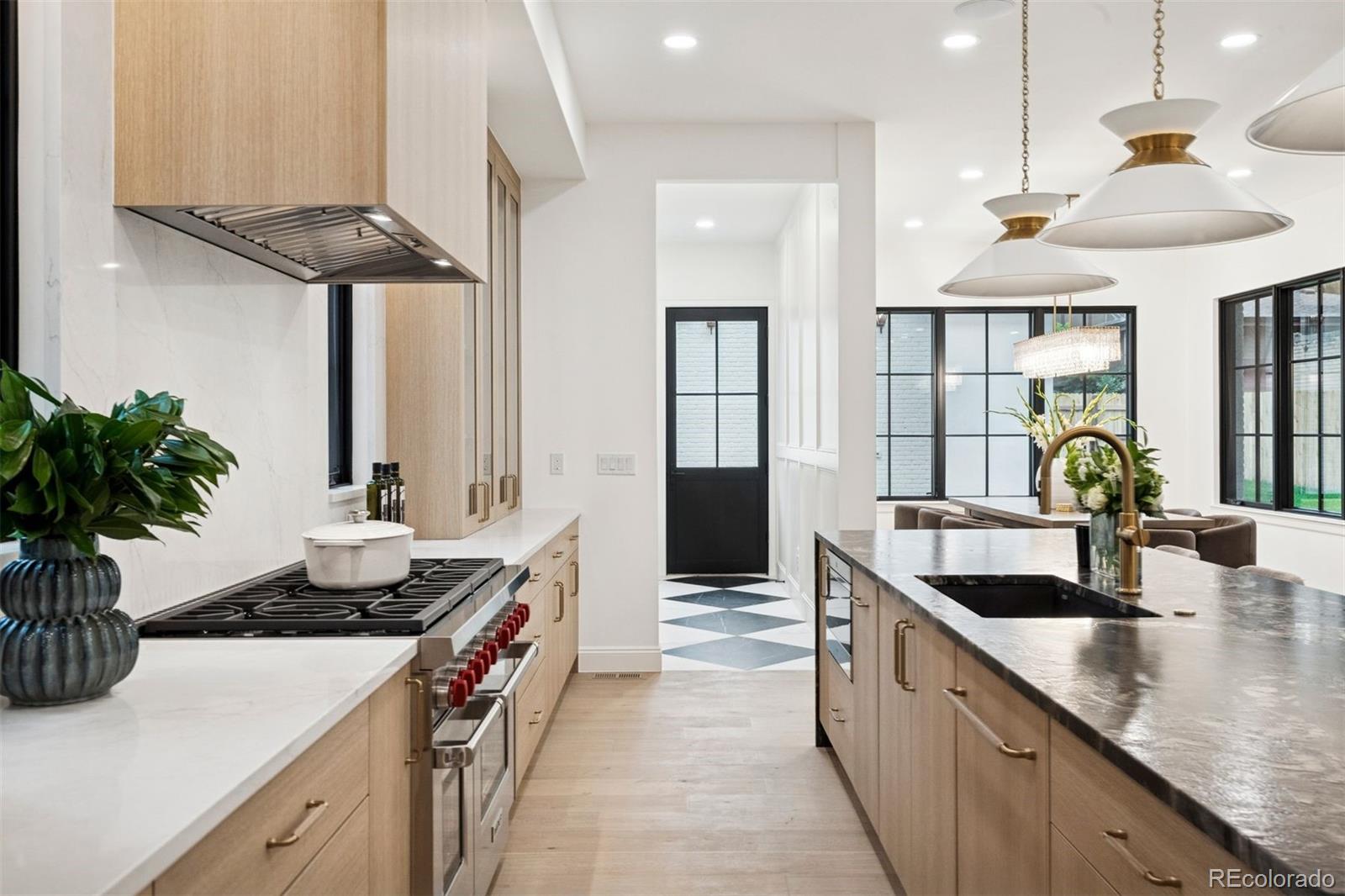 MLS Image #11 for 1208 s vine street,denver, Colorado