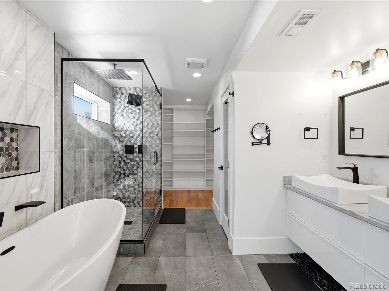 MLS Image #14 for 2636 s acoma street,denver, Colorado