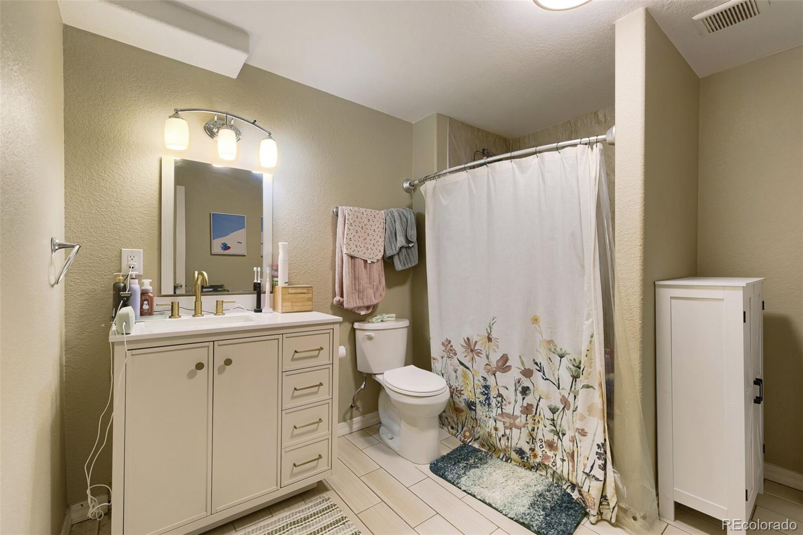 MLS Image #29 for 2947 s lisbon way,aurora, Colorado